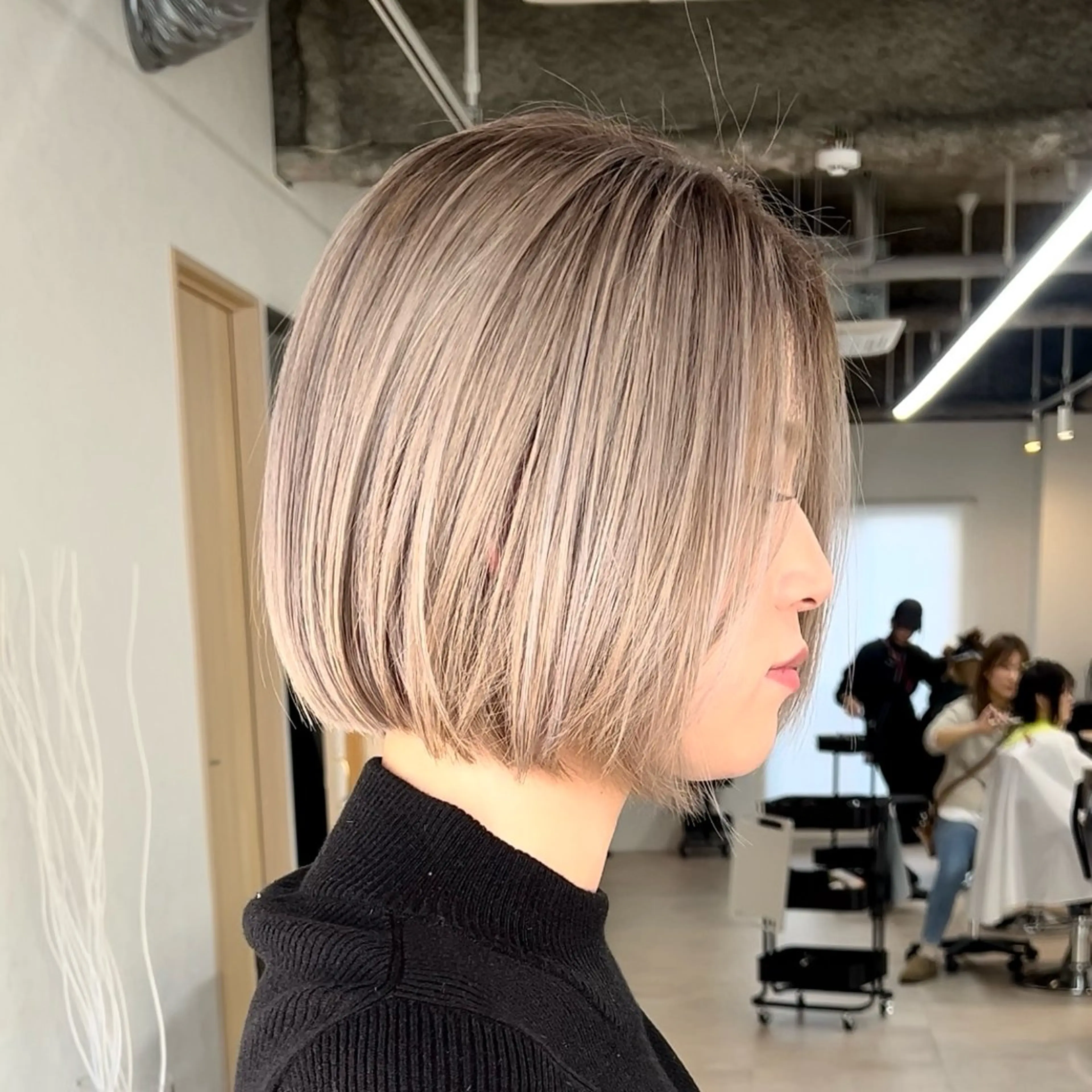 ショート カラー ボブ/韓国ボブ/ブリ ーチ/鈴木康平のヘアスタイル