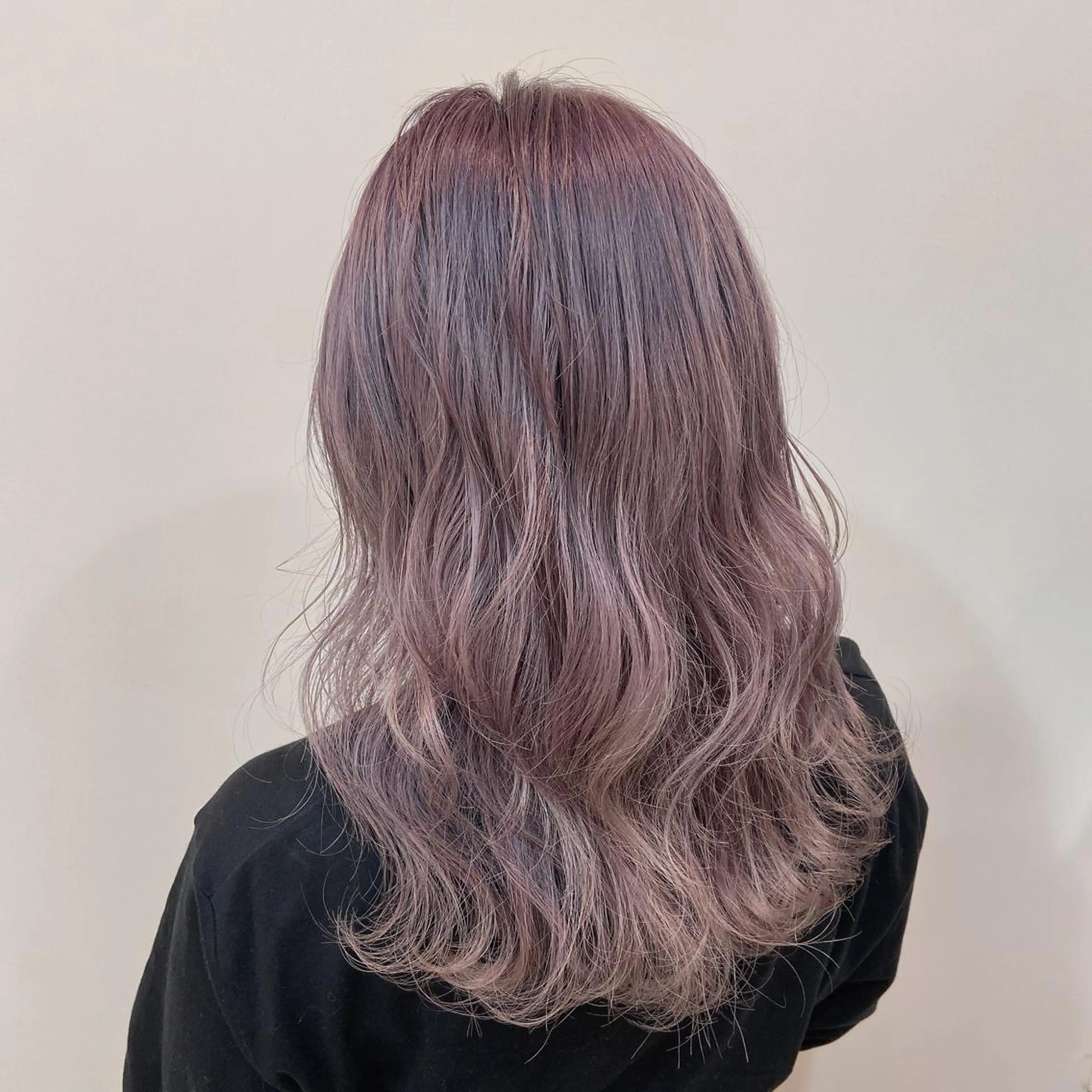 ロング カラー ヘアアレンジ ヘアカラー トリートメント Mirai 🧸のヘアスタイル