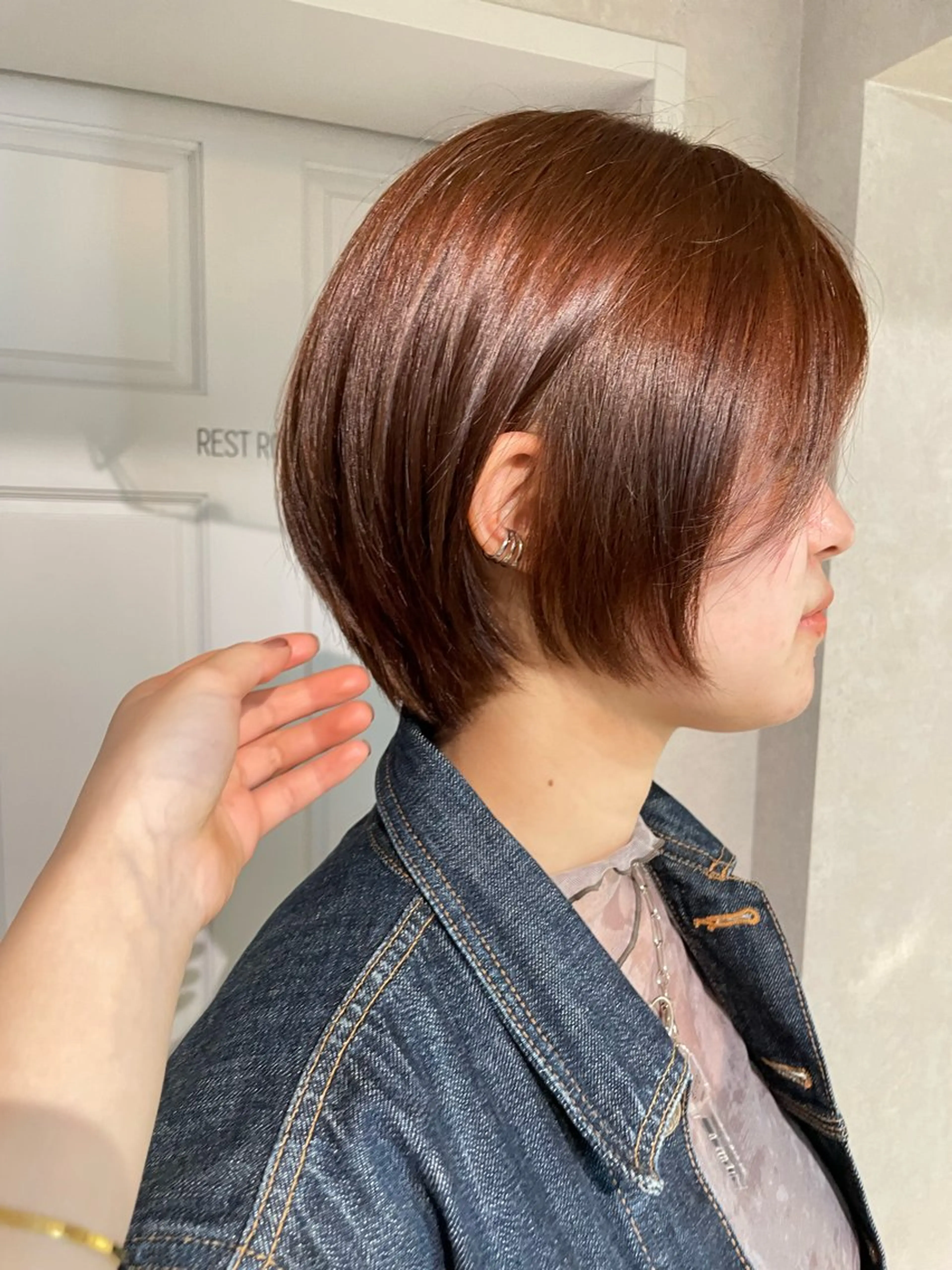 ショート カラー ブリーチ ブラウンカラー ブリーチなしカラー オレンジ オレンジブラウン ヘアカラー ナチュラル透明感🌱 小山美樹子のヘアスタイル