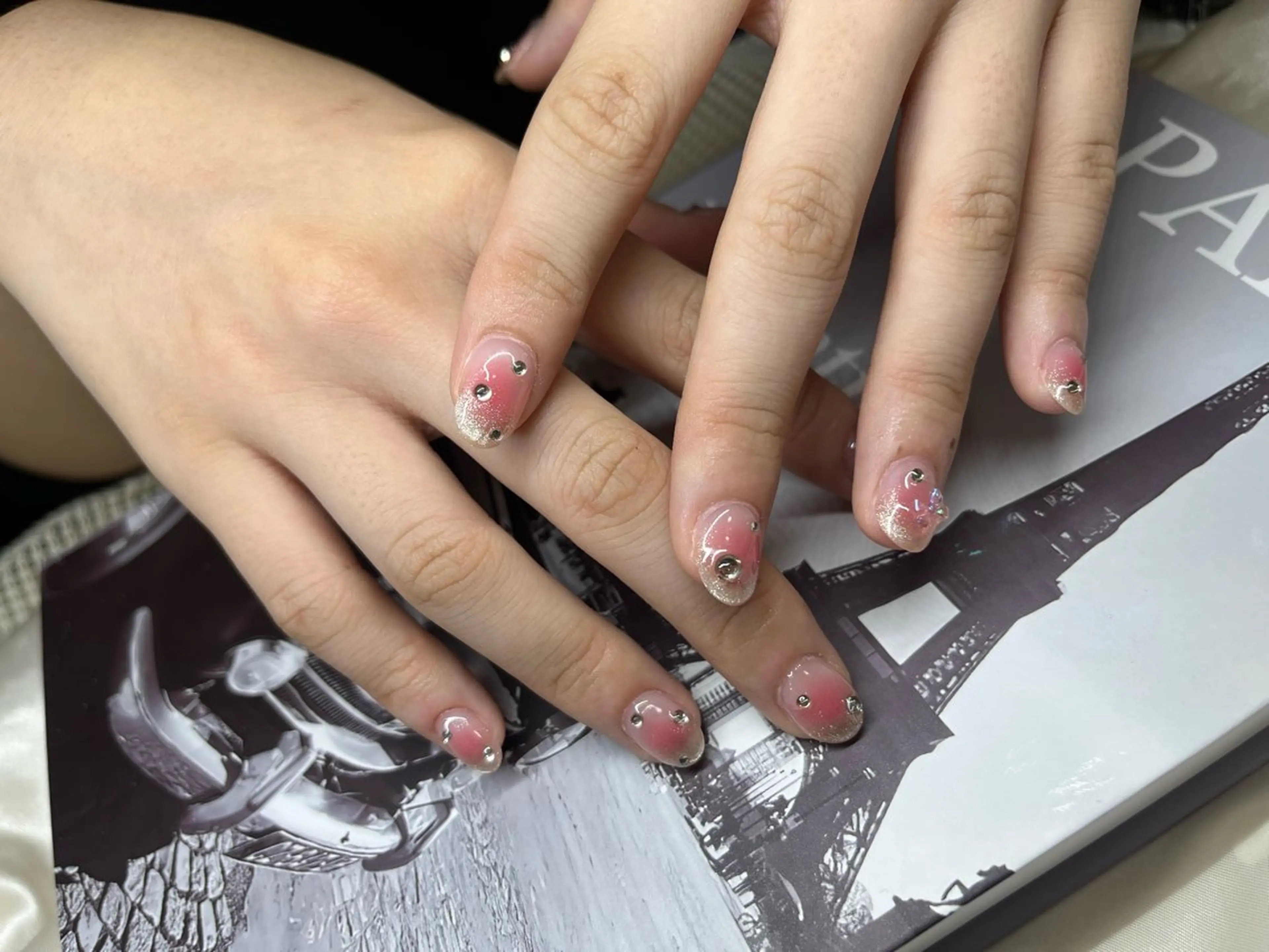 ネイル ハンドネイル Rose Ana.Chuoのネイルデザイン