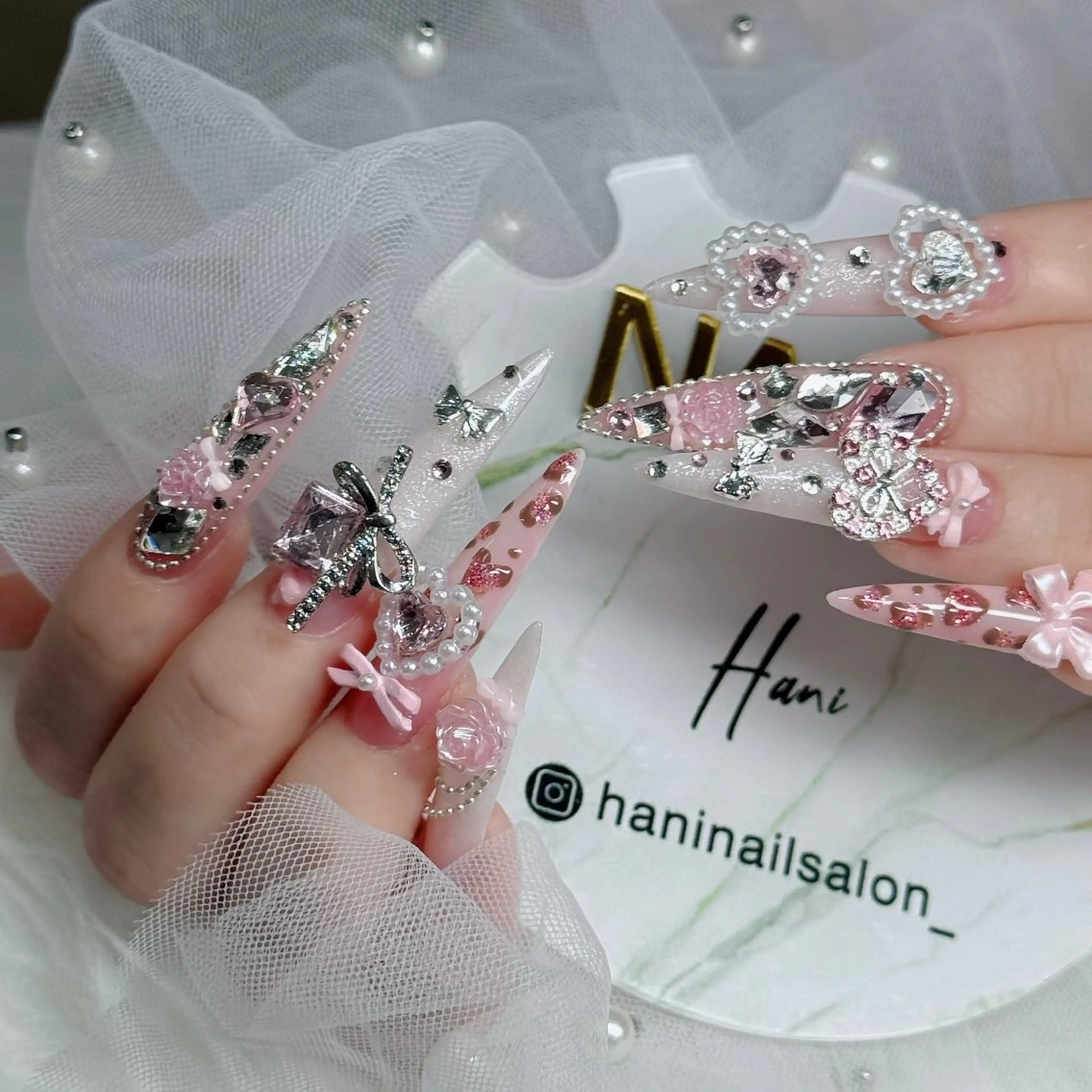 ネイル べっ甲ネイル チークネイル フラッシュネイル フラワーネイル フットネイル ハンドネイル Hani Nail Salonのネイルデザイン