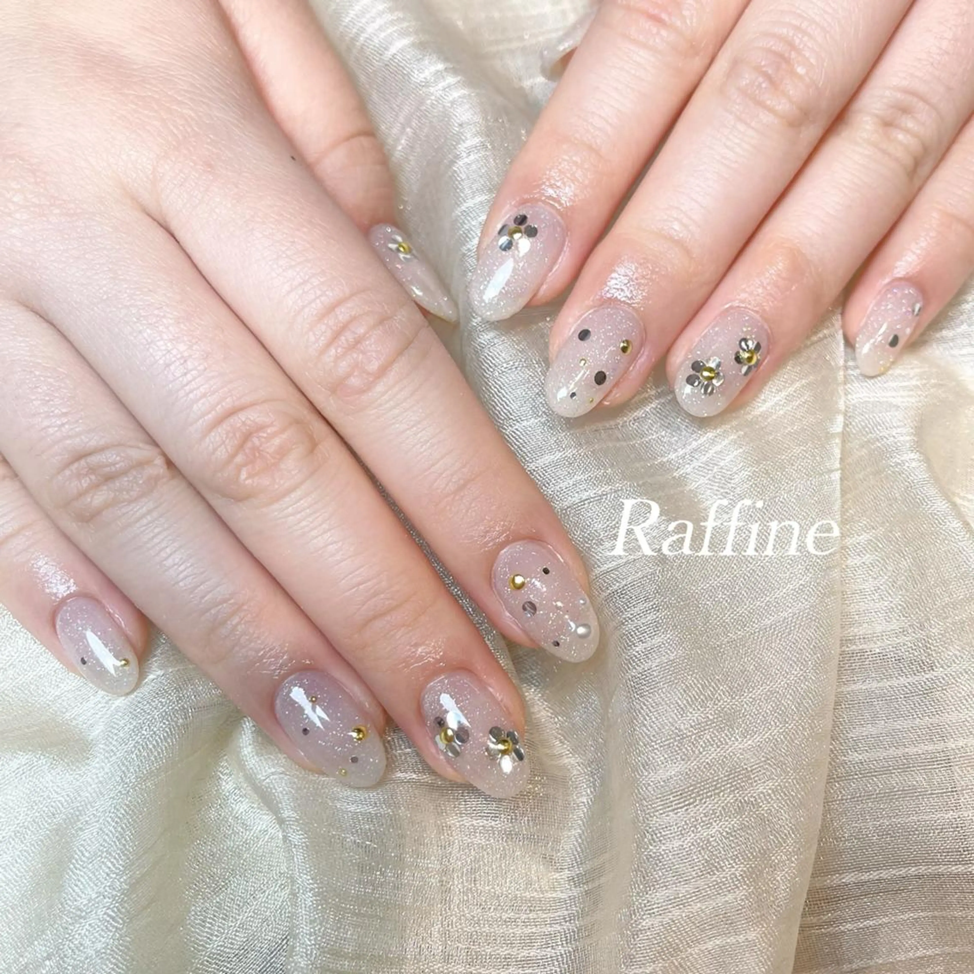 ネイル RAFFINE haru🦋🩵のネイルデザイン