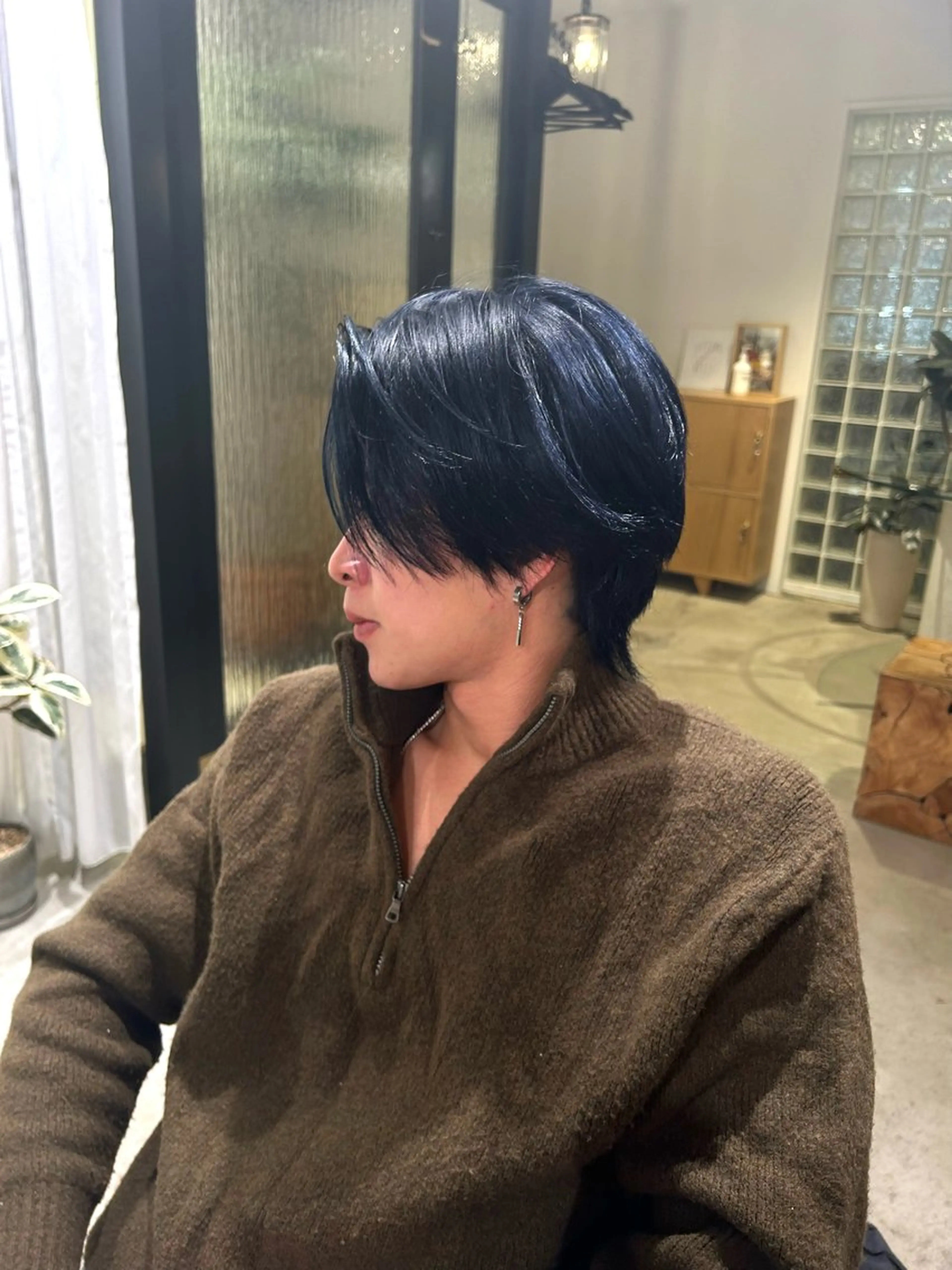 カラー ブルーカラー ネイビーカラー EIGHT mana 海外グレージュ🥥のヘアスタイル