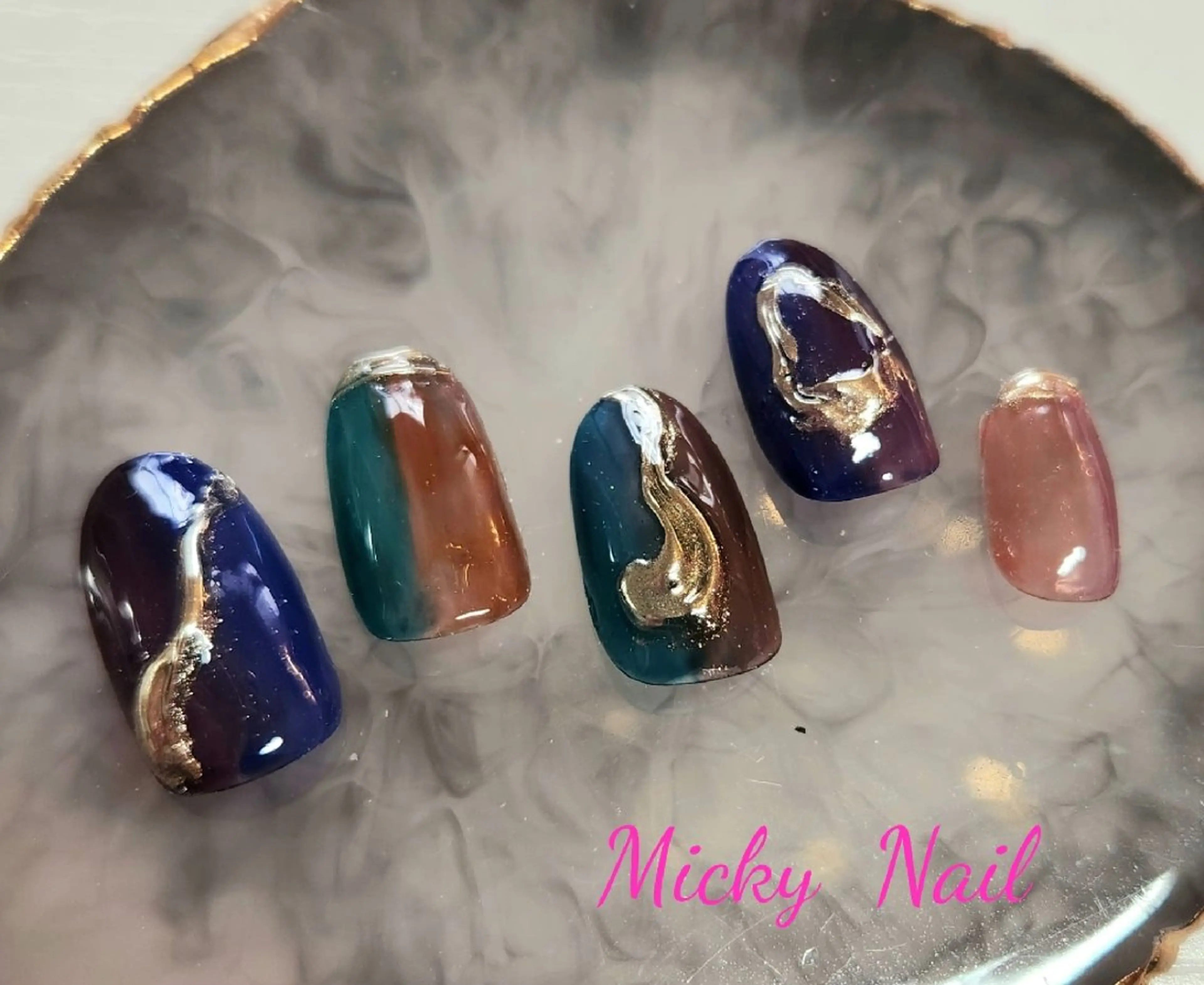 ネイル グラデーション ミラーネイル Micky nail chikushinoのネイルデザイン