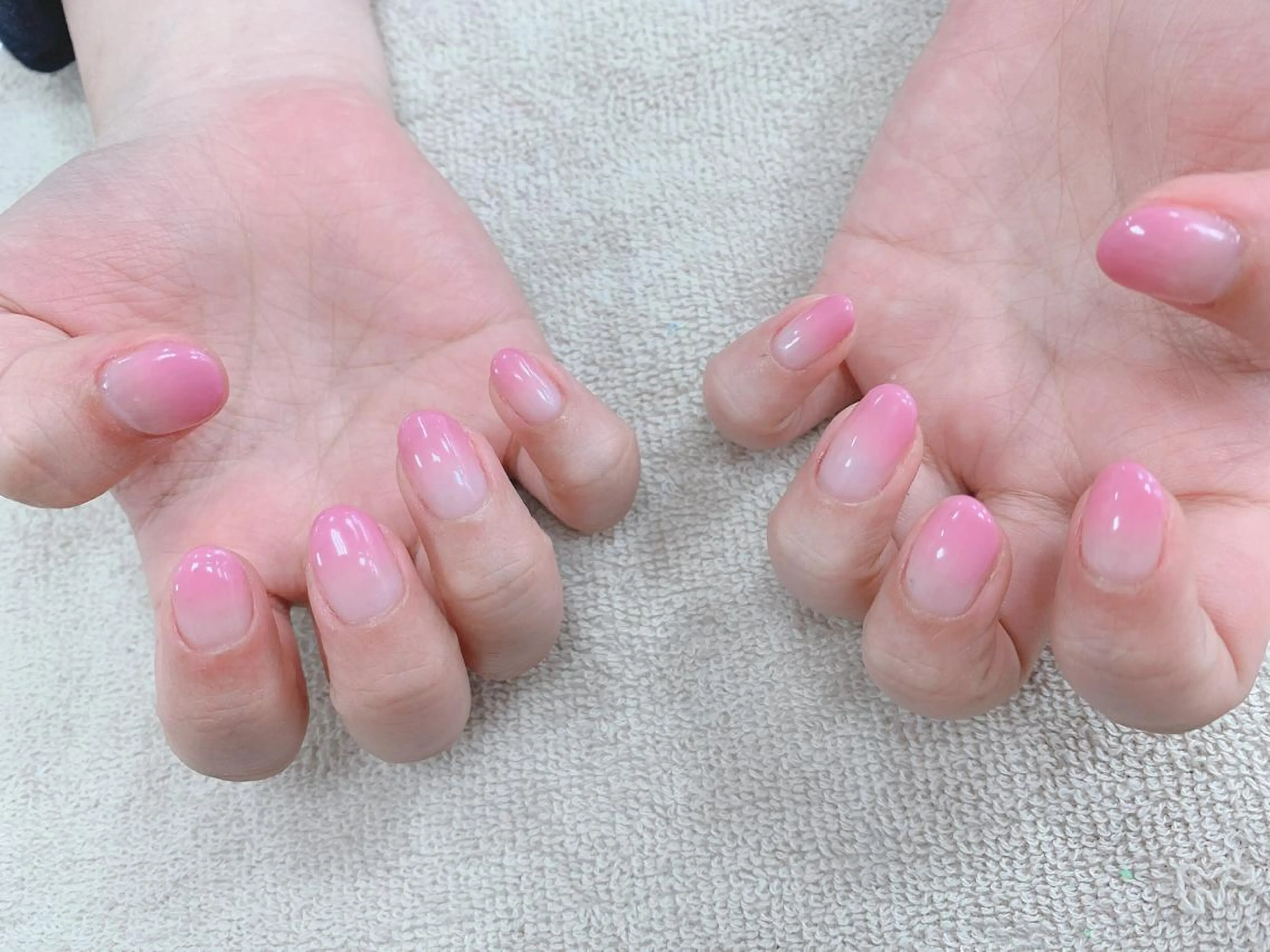 ネイル グラデーション ピンク ハンドネイル Bianca KIKUTIHARAのネイルデザイン