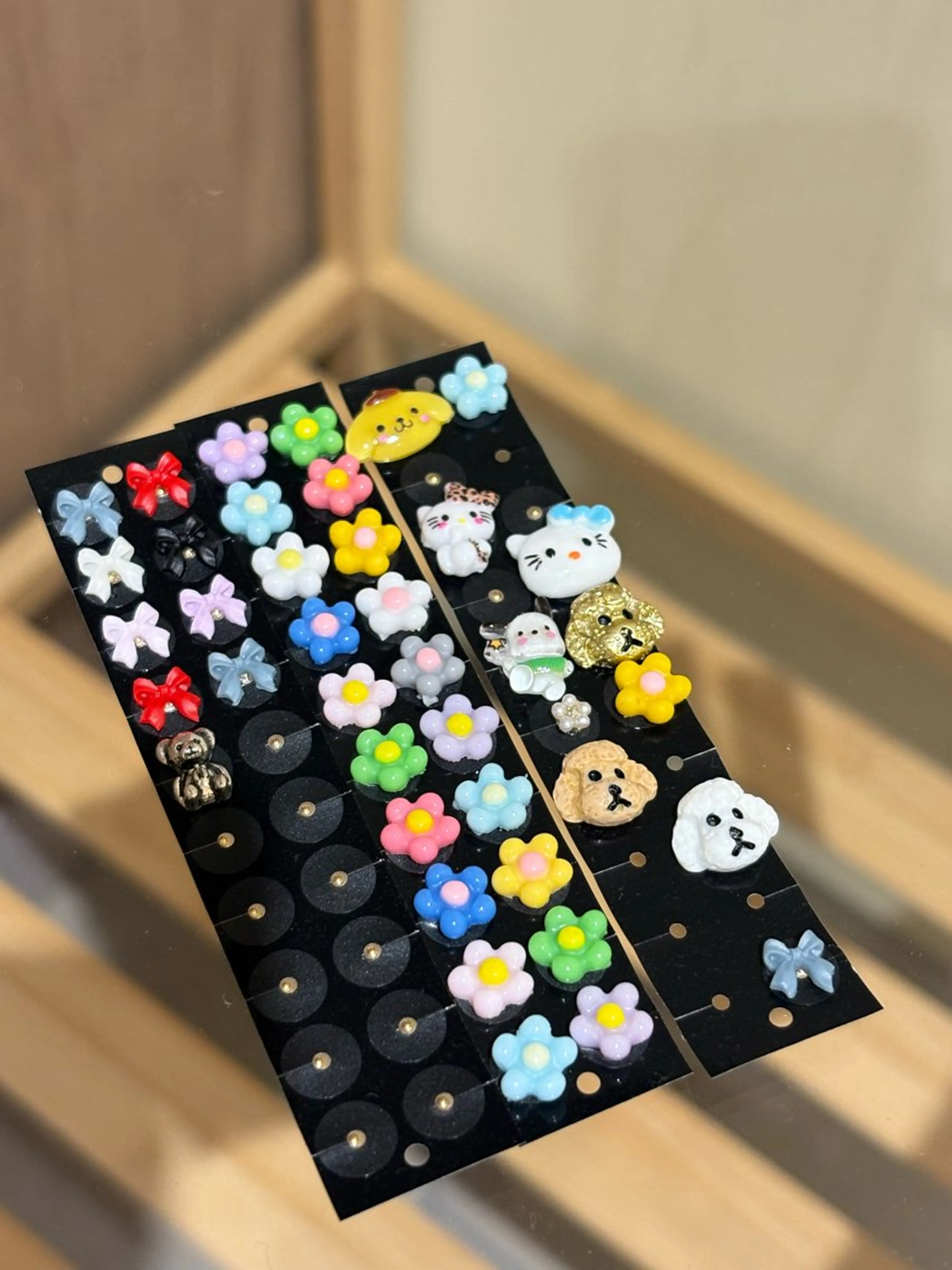 耳つぼジュエリー💎✨両耳12粒(耳マッサージ有)の写真