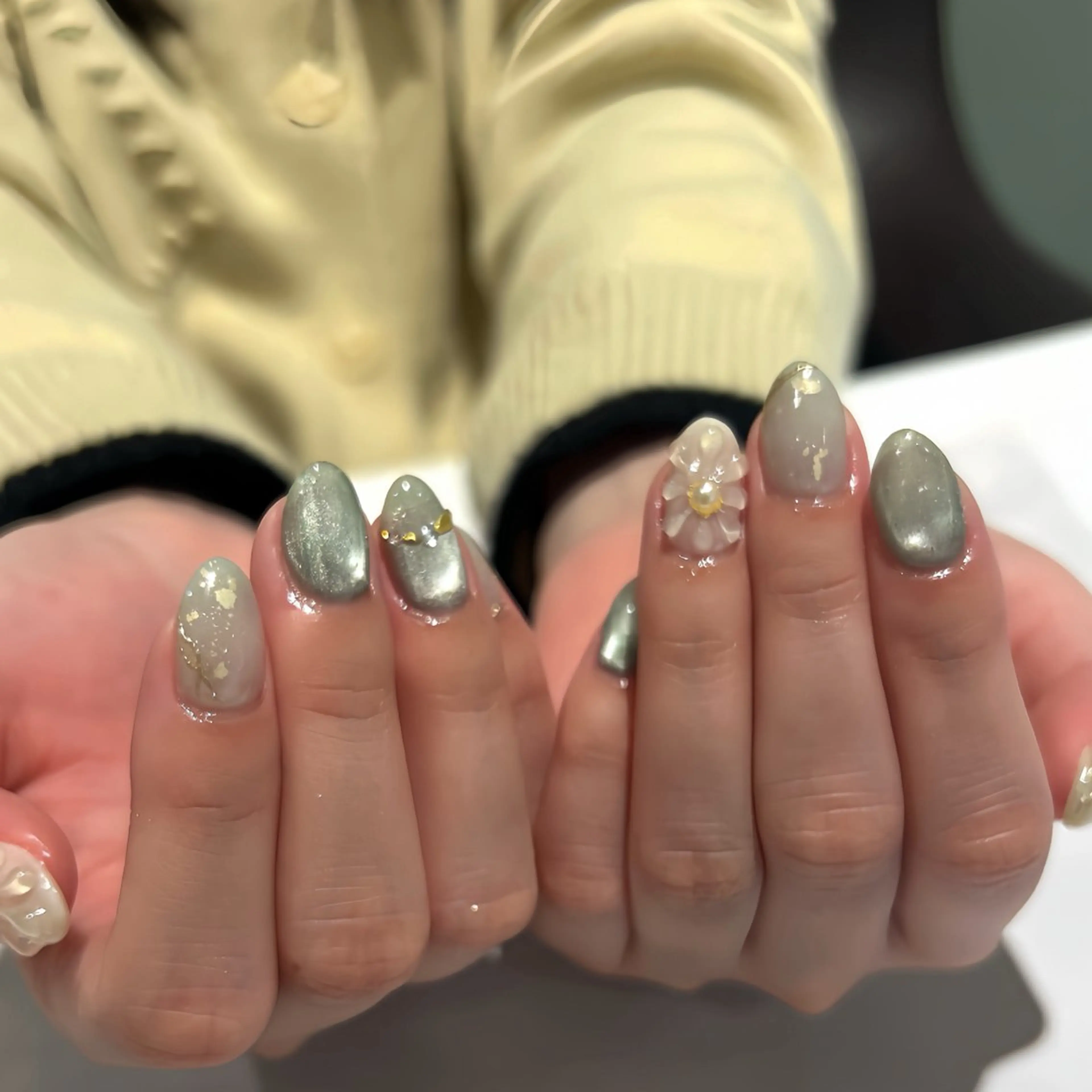 ネイル 白石 綾音のネイルデザイン
