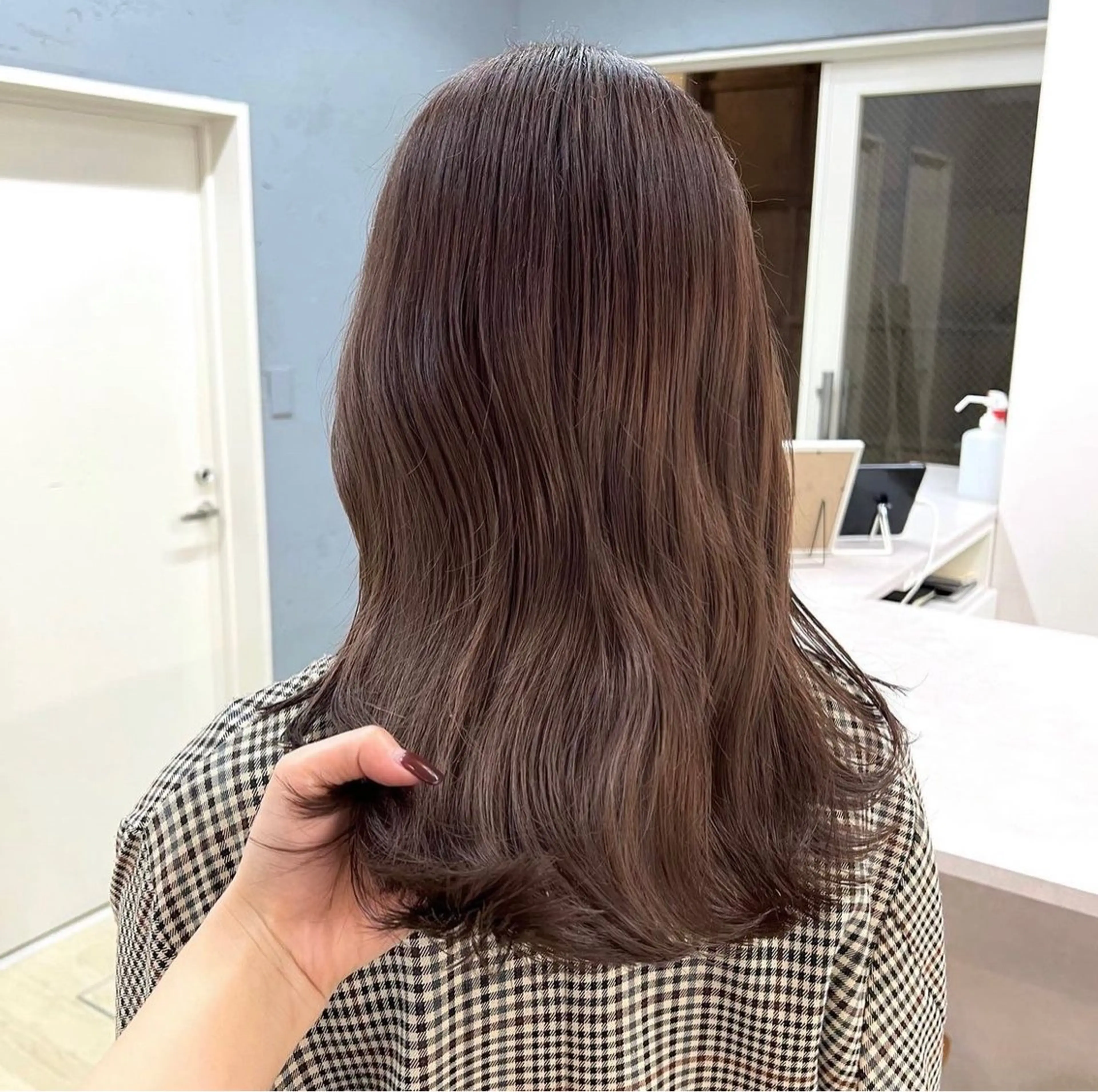 セミロング カラー パーマ ヘアアレンジ 前川 朋香のヘアスタイル