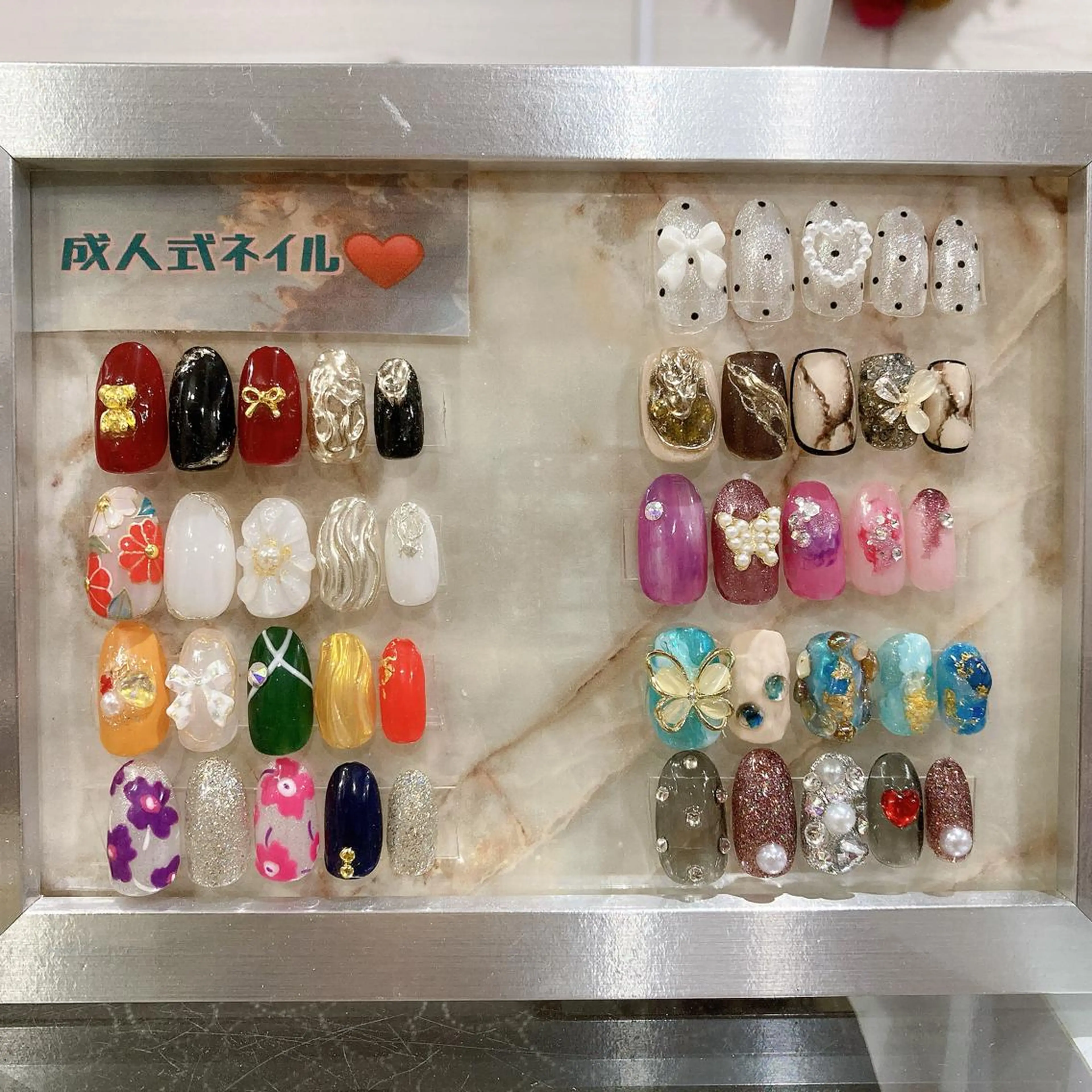 ネイル 成人式 ジェルネイル キラキラネイル パラジェル 冬ネイル Nail Kのネイルデザイン