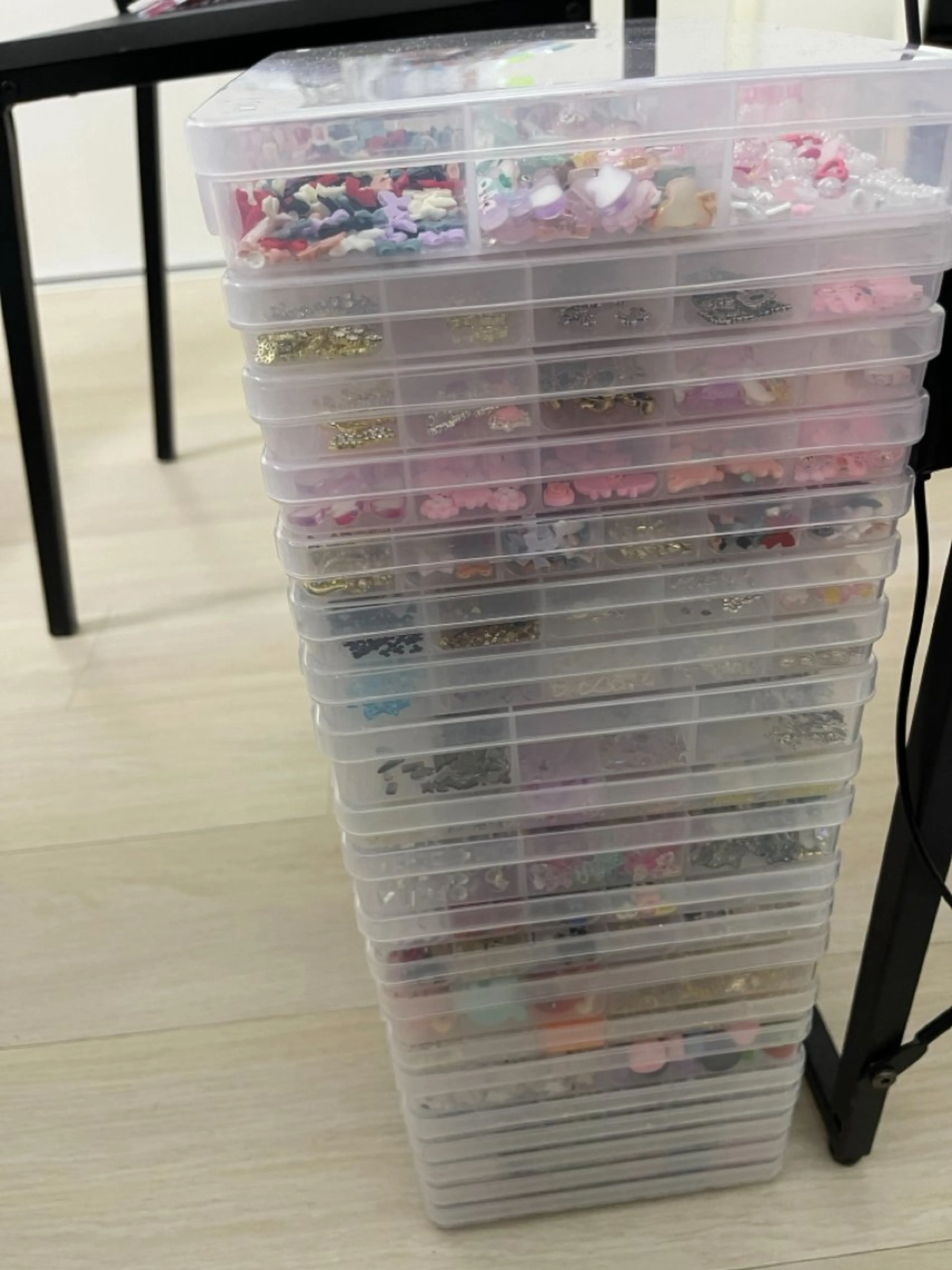 カラー ハンドネイル Beauty Salon　弥生のネイルデザイン