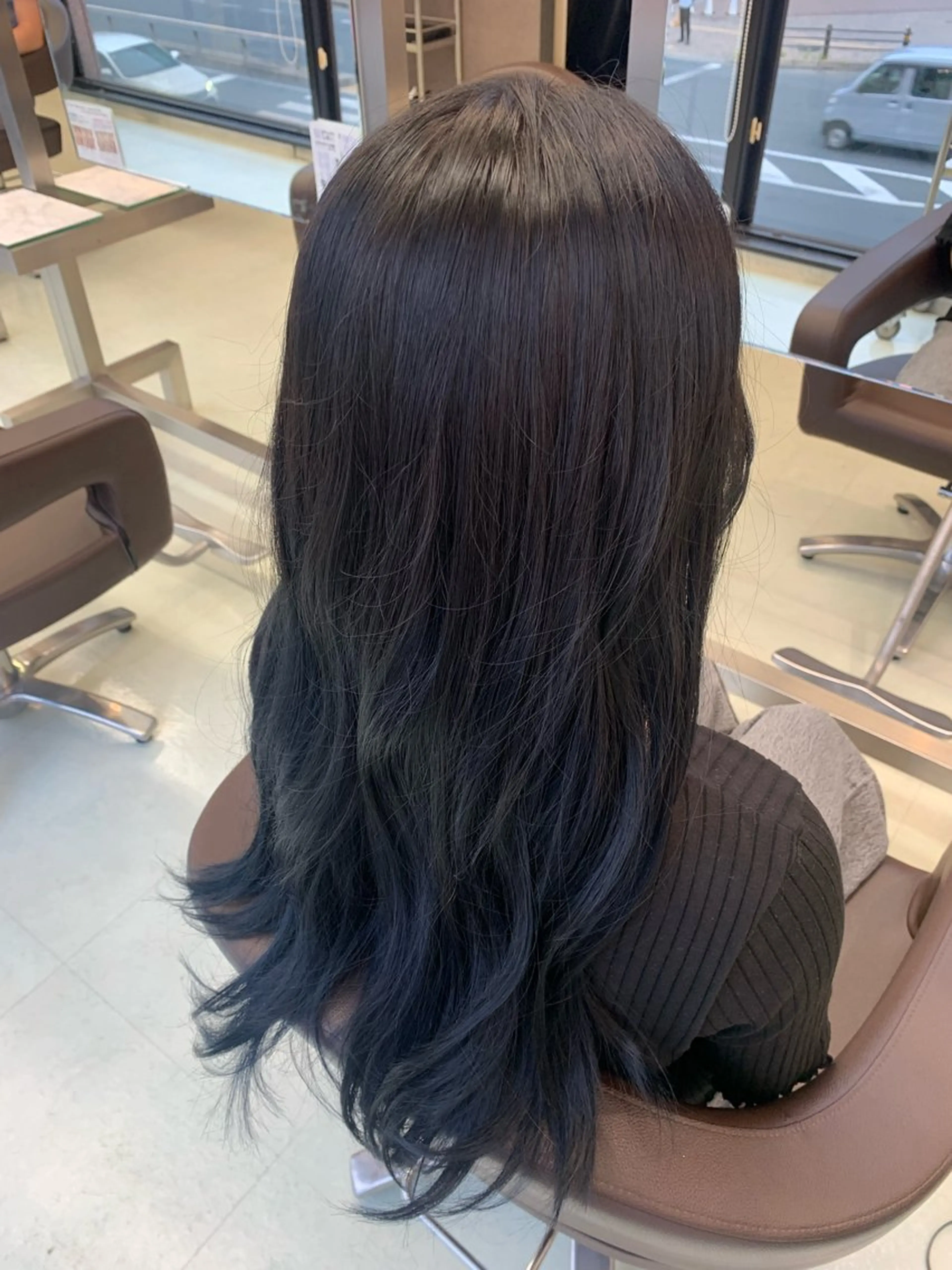 ロング カラー ブリーチ ブルーカラー ヘアカラー WILL西宮店所属・WILL西宮野崎琴水 /透明感カラーのヘアスタイル