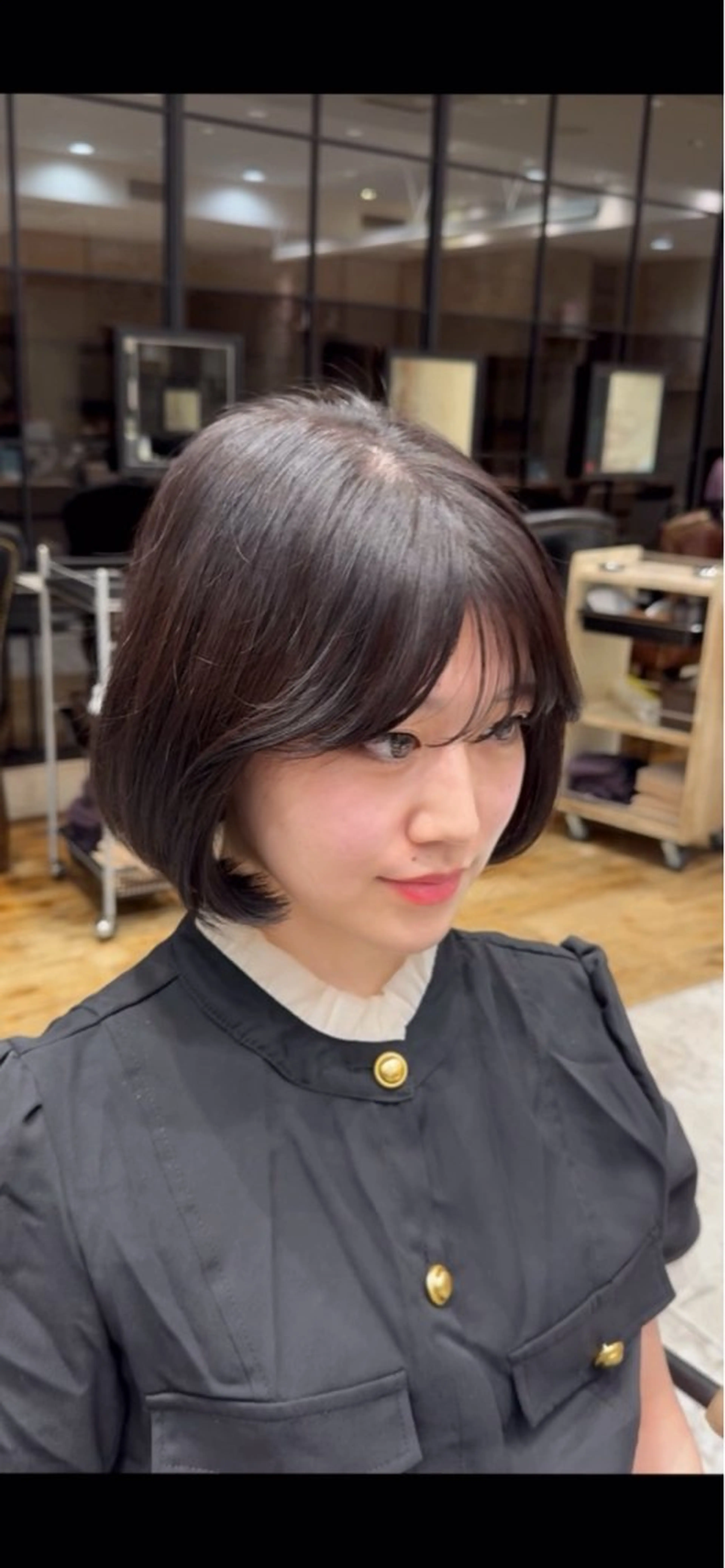 カット ヘアカラー 新宿/レイヤー 顔周りカット溝手優太のヘアスタイル