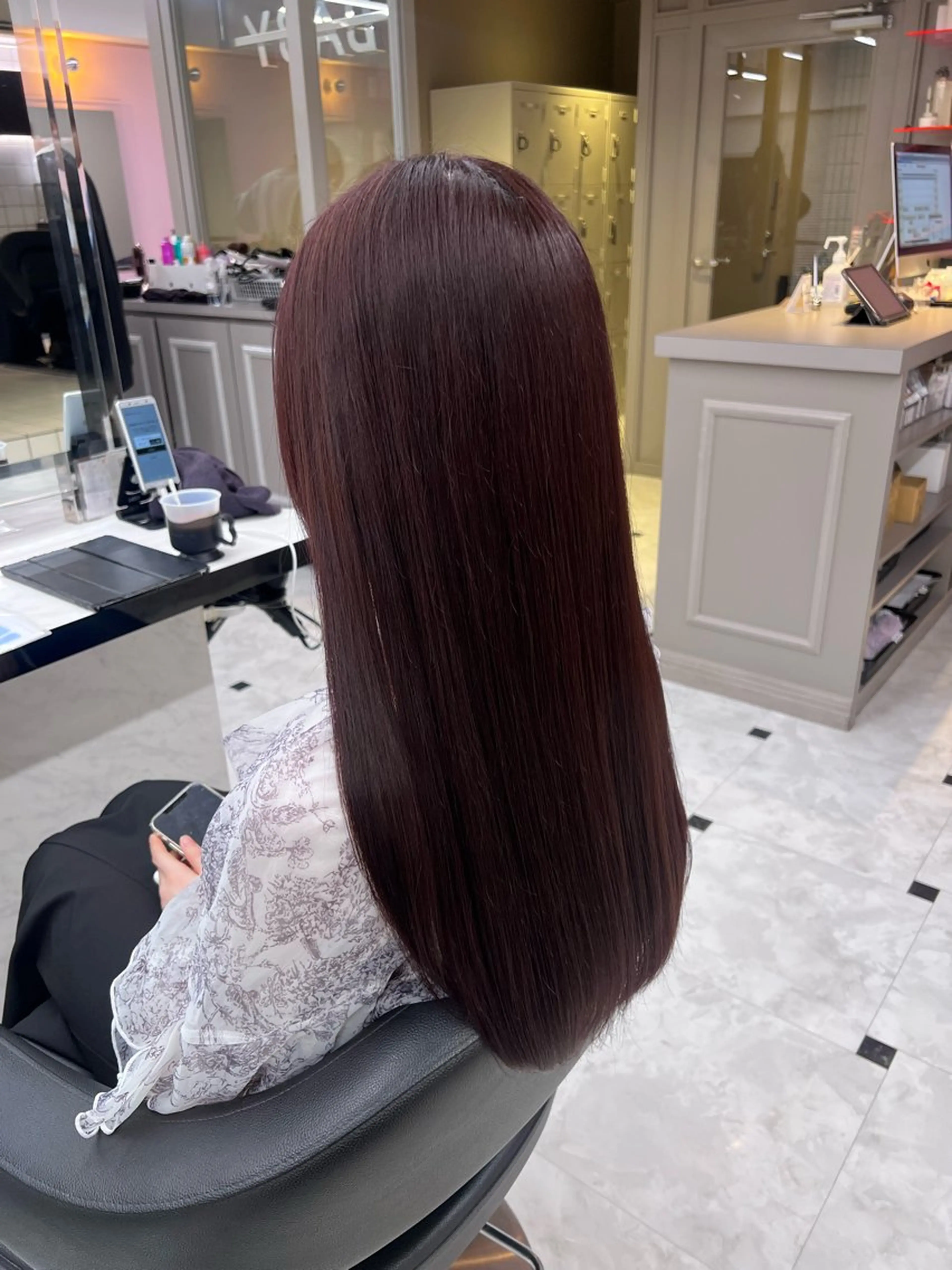 ロング カラー ヘアアレンジ ブリーチ ブリーチなしカラー 髪質改善 韓国風🤍グレ ージュ🤍たくみのヘアスタイル
