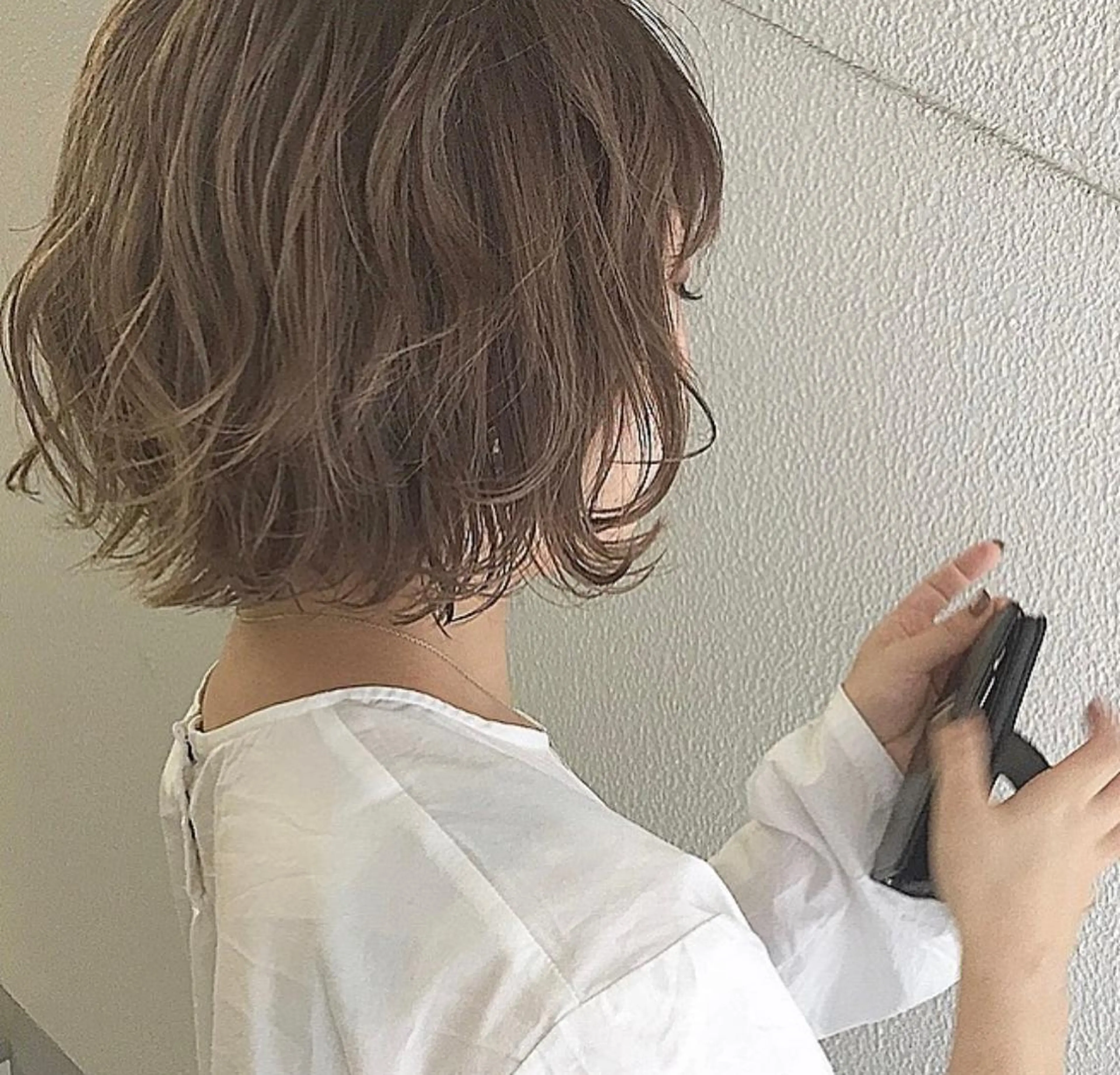 カラー 小泉 葵のヘアスタイル