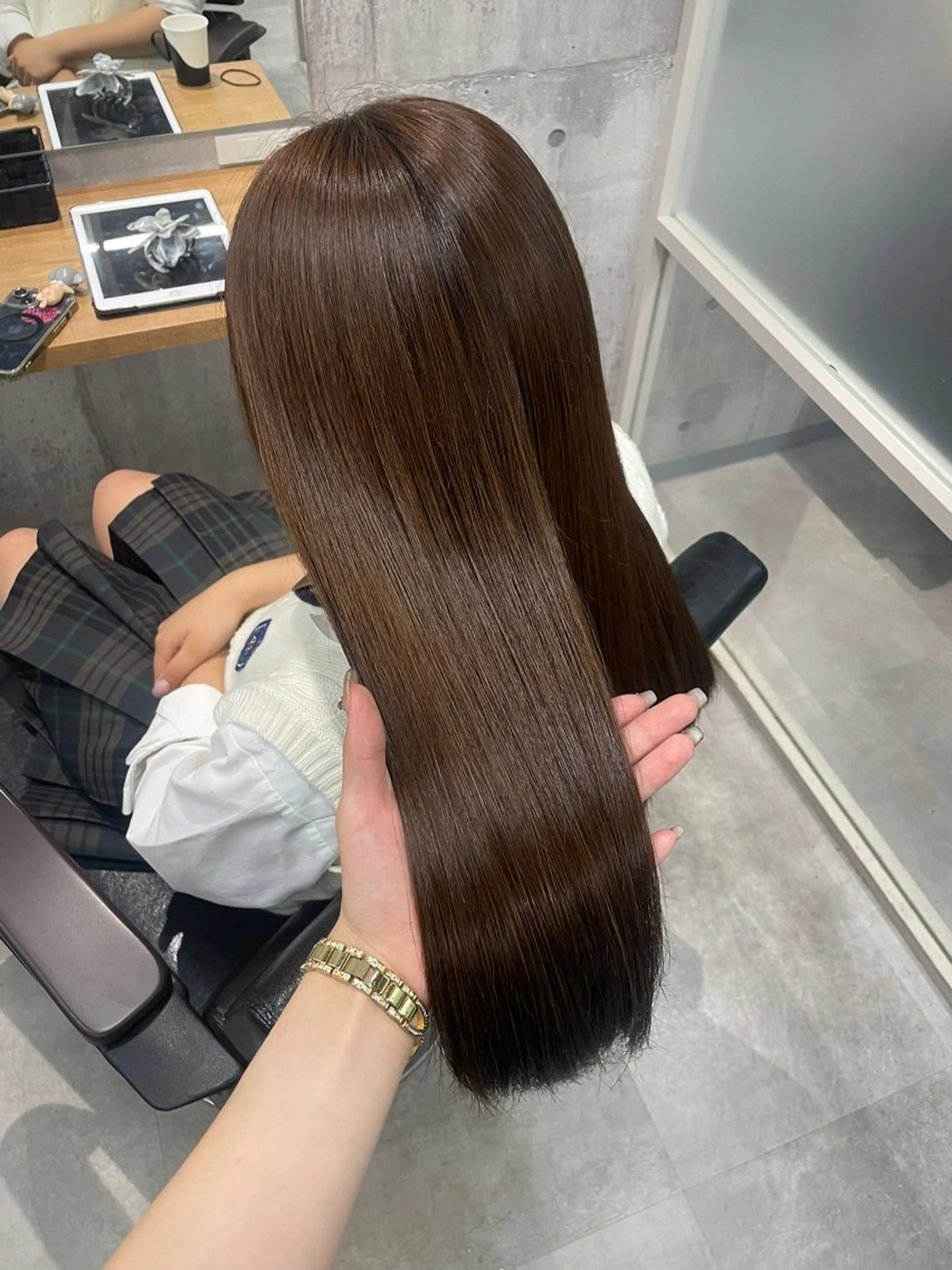 ロング ayano /レイヤー/艶カラーのヘアスタイル