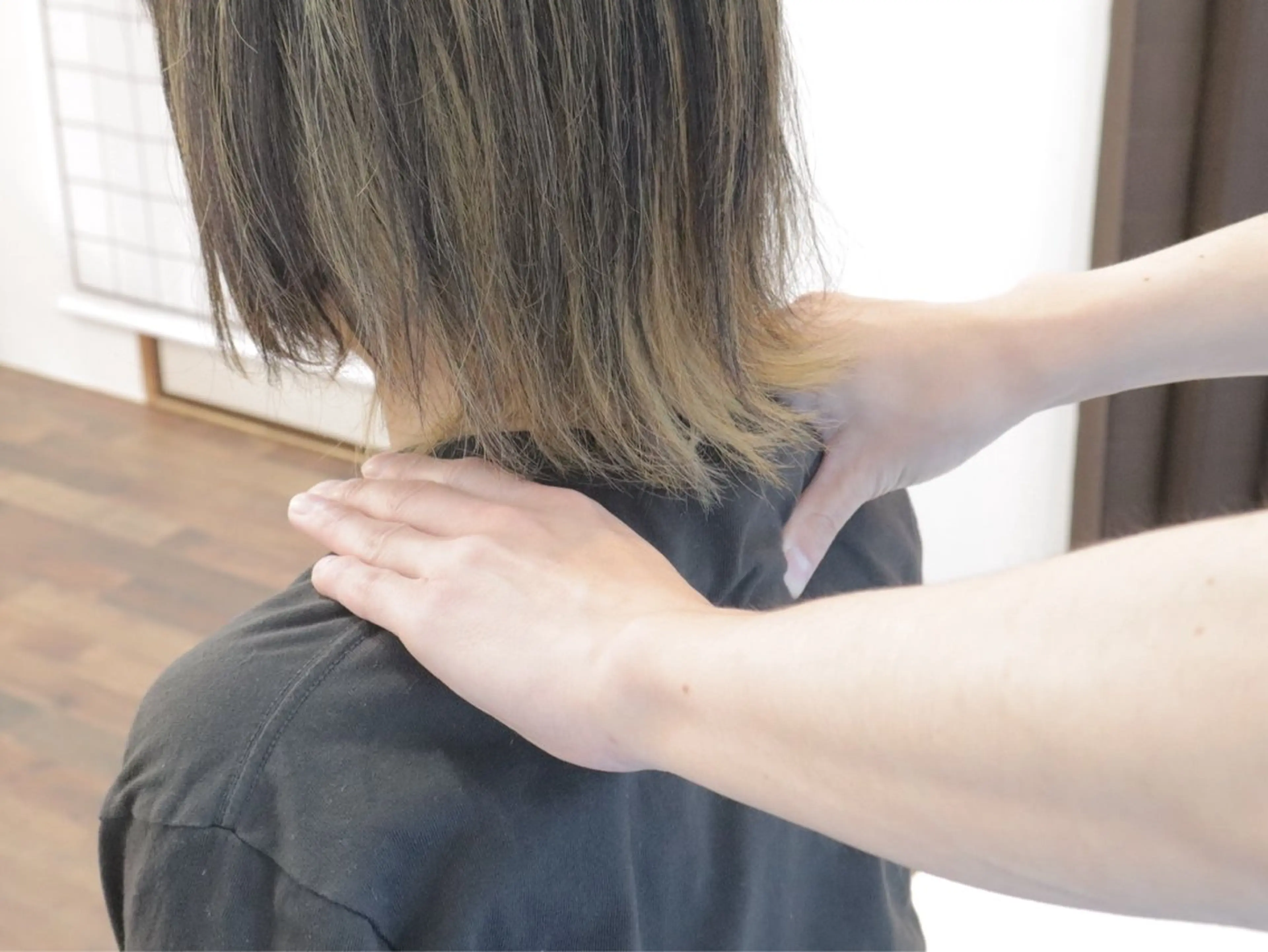 【姿勢改善/巻き肩/首肩こり/猫背/疲れ】✨🍀本格全身整体×姿勢矯正×巻き肩矯正 60分 ¥8,000→¥3,980の写真