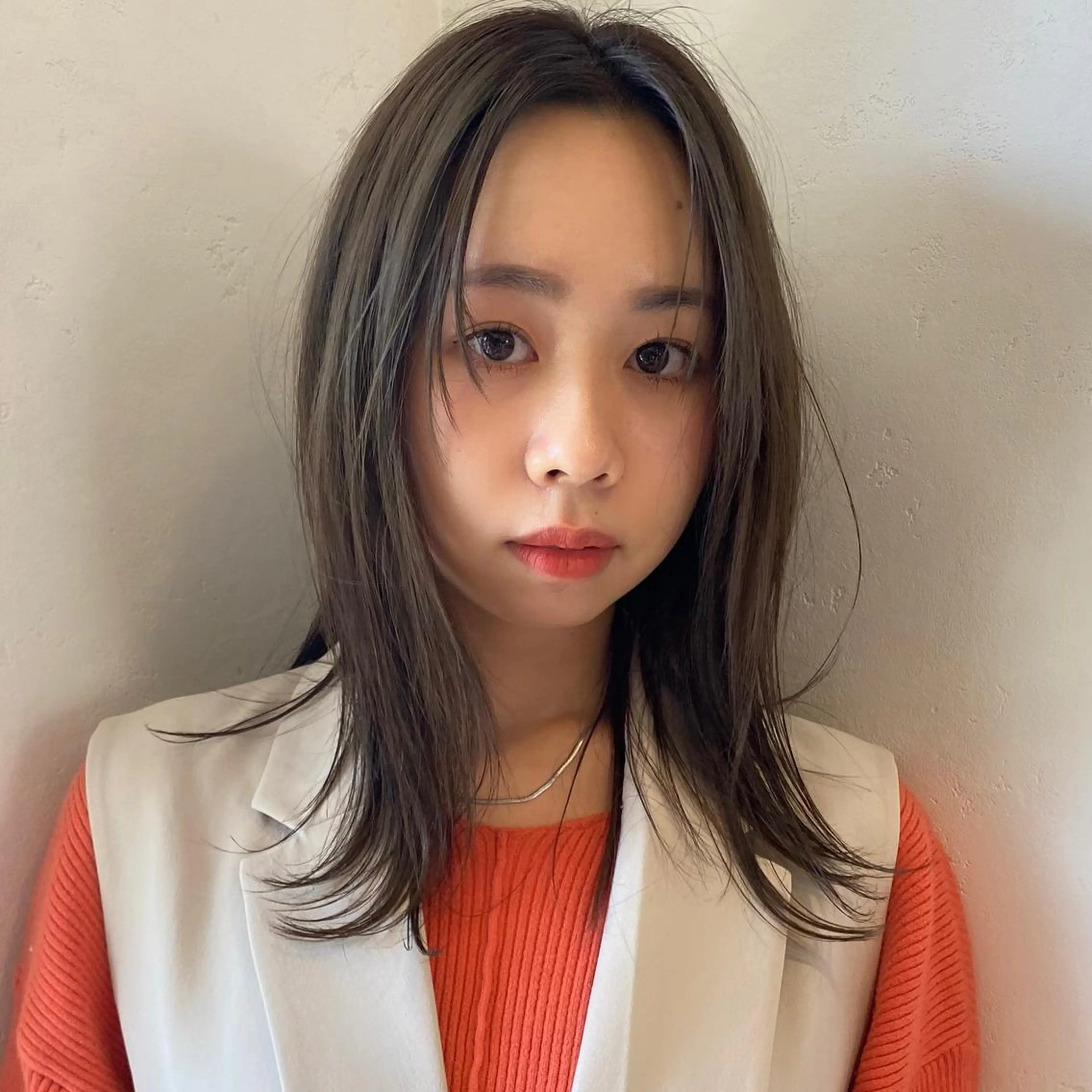 セミロング カラー 透明感カラー ハイトーンカラー irwi/イルウィ所属・miku🎀門前仲町 ブリーチ・レイヤーのヘアスタイル