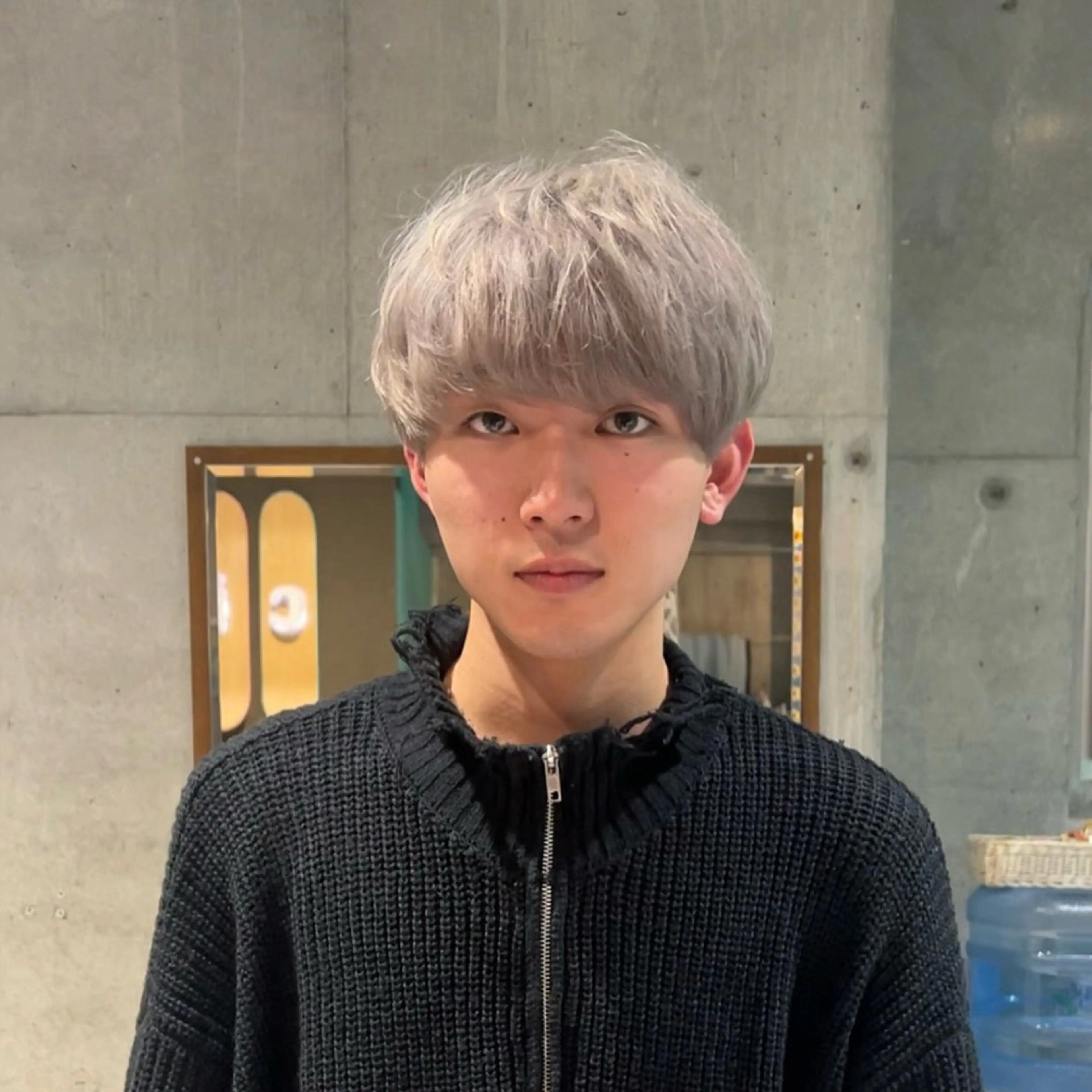 ショート カラー メンズ マッシュ ベージュカラー ホワイトベージュ FavyS所属・マツウラ サキミのヘアスタイル