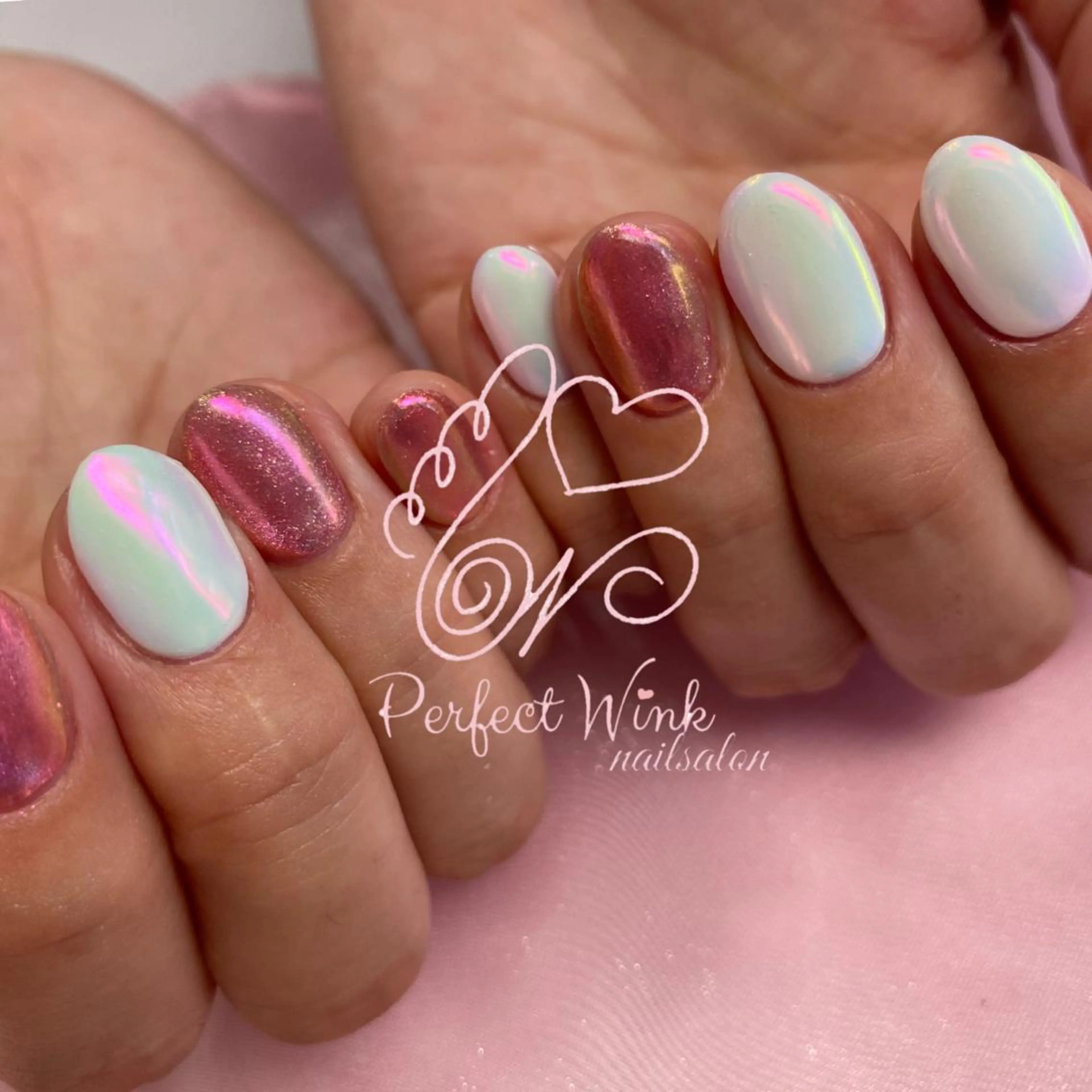 ネイル フレンチネイル ジェルネイル グラデーション キラキラネイル ラメ(グリッター) ハンドネイル 💅Perfect Wink RUI🌈のネイルデザイン