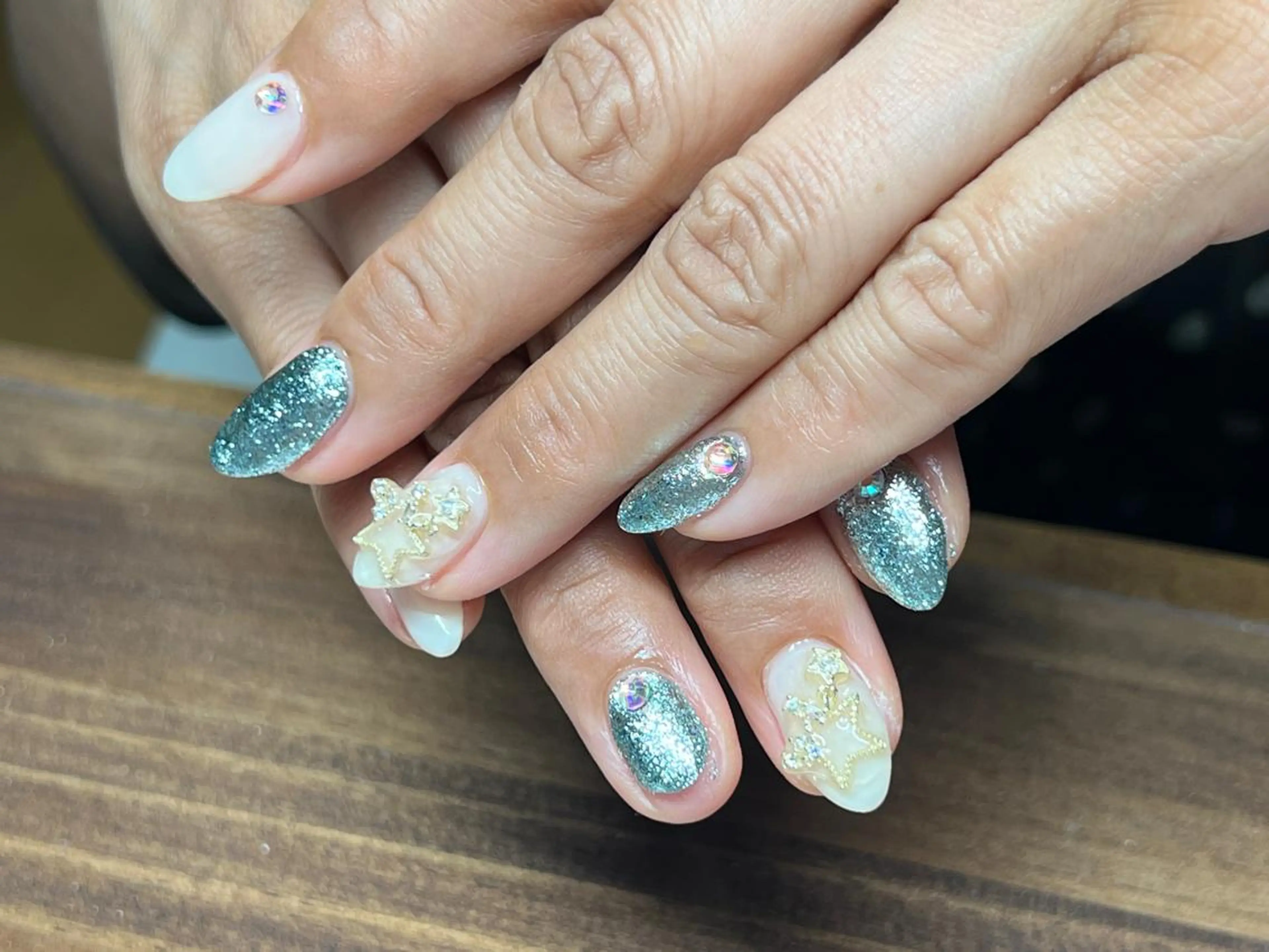 ネイル lucky nail 歌舞伎町のネイルデザイン