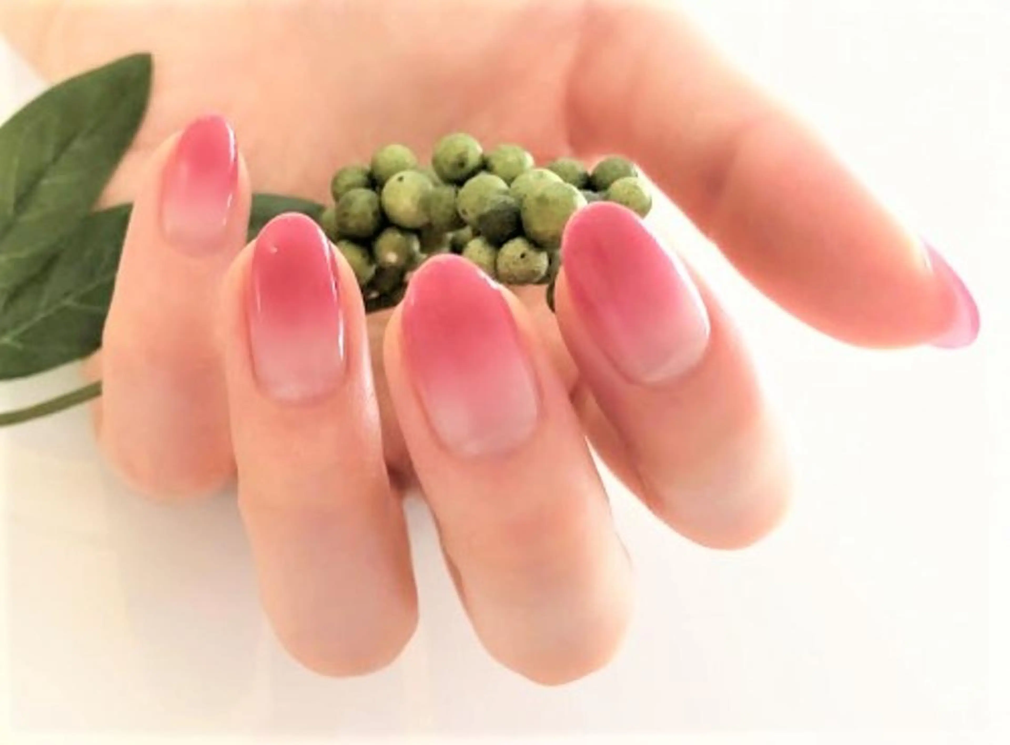 ネイル アートネイル 長さ出し フレンチネイル ジェルネイル グラデーション ハンドネイル ハンドケア Y&Y Nail Salonのネイルデザイン