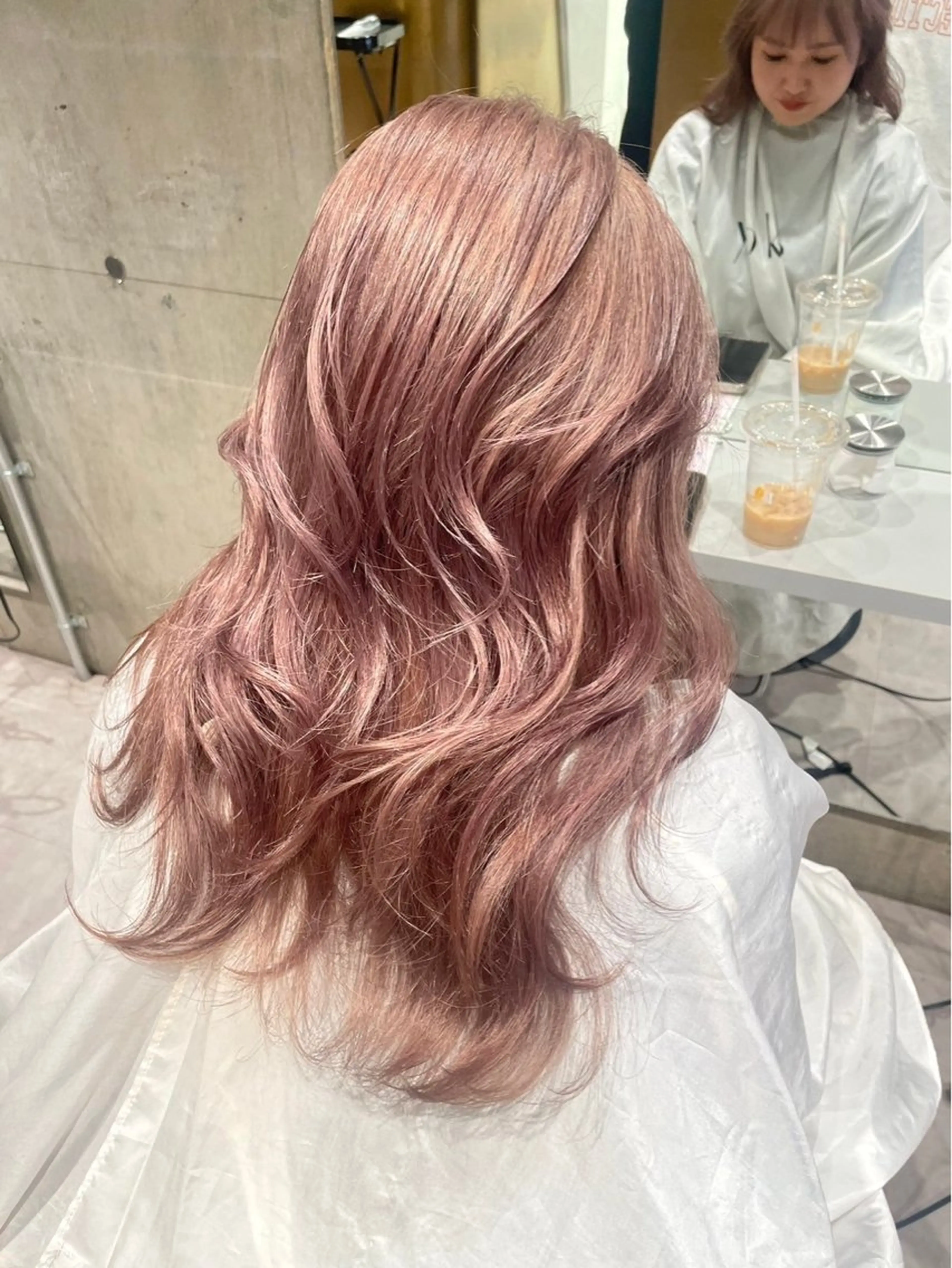 ロング カラー ピンクカラー ホワイトピンク カット ヘアカラー トリートメント 無料カット募集中🌷 ちひり𓂃𓈒♡‪のヘアスタイル