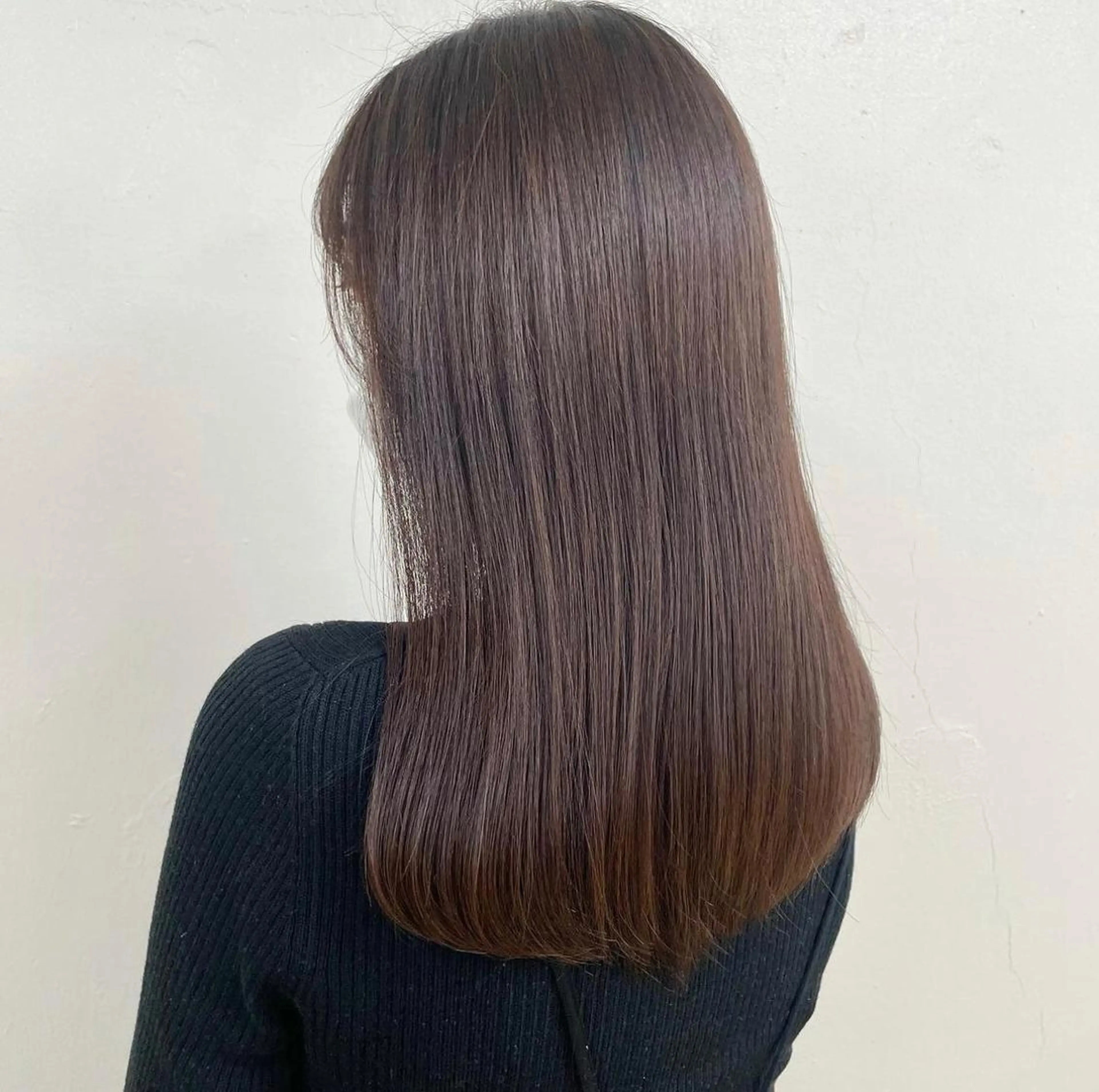 セミロング カラー ヘッドスパ 井内 美沙のヘアスタイル
