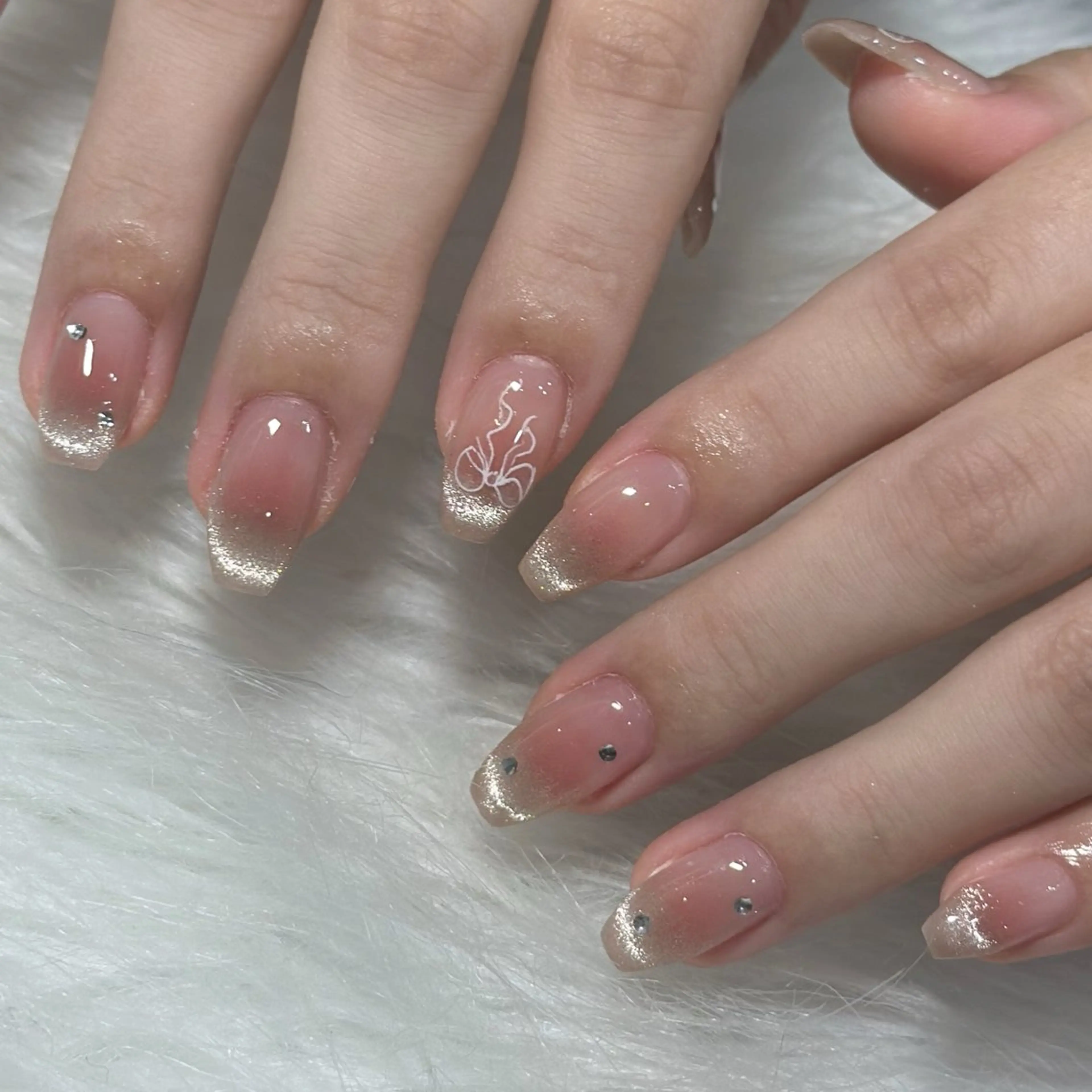 ネイル ハンドネイル LAVISH nanamiのネイルデザイン