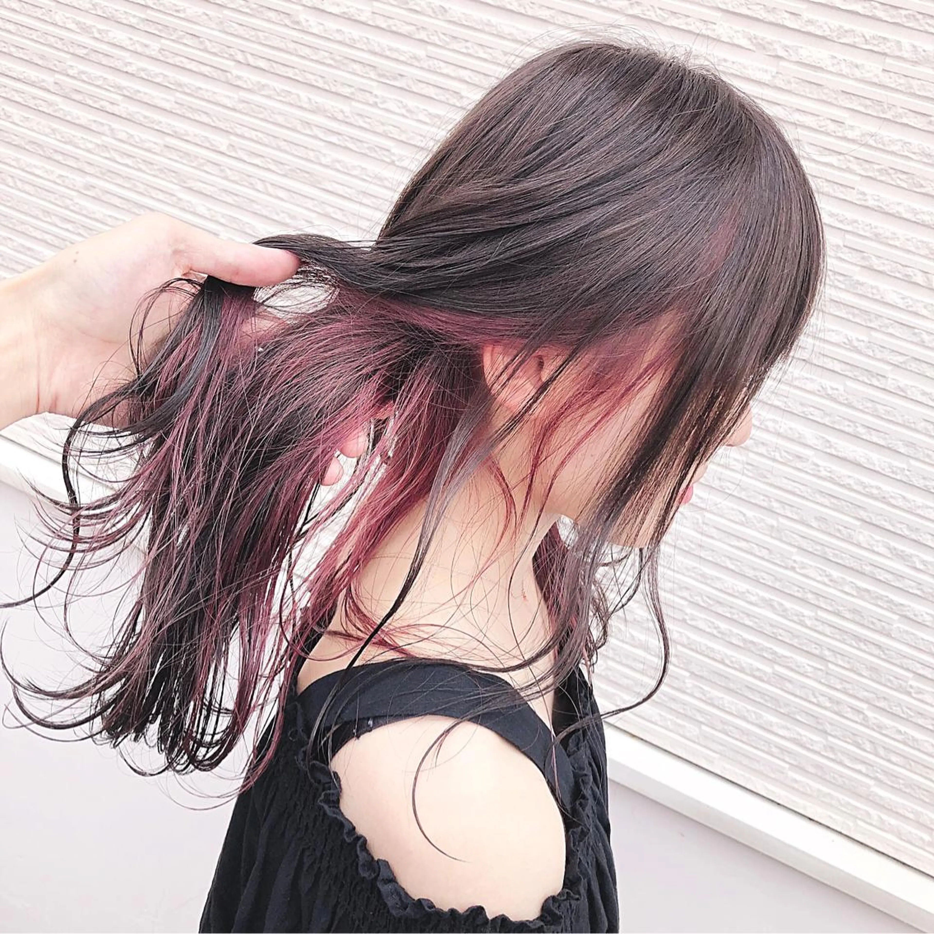 セミロング カラー インナーカラー ピンクカラー ピンクパープル パープルカラー ヘアカラー トリートメント 名畑 裕貴のヘアスタイル