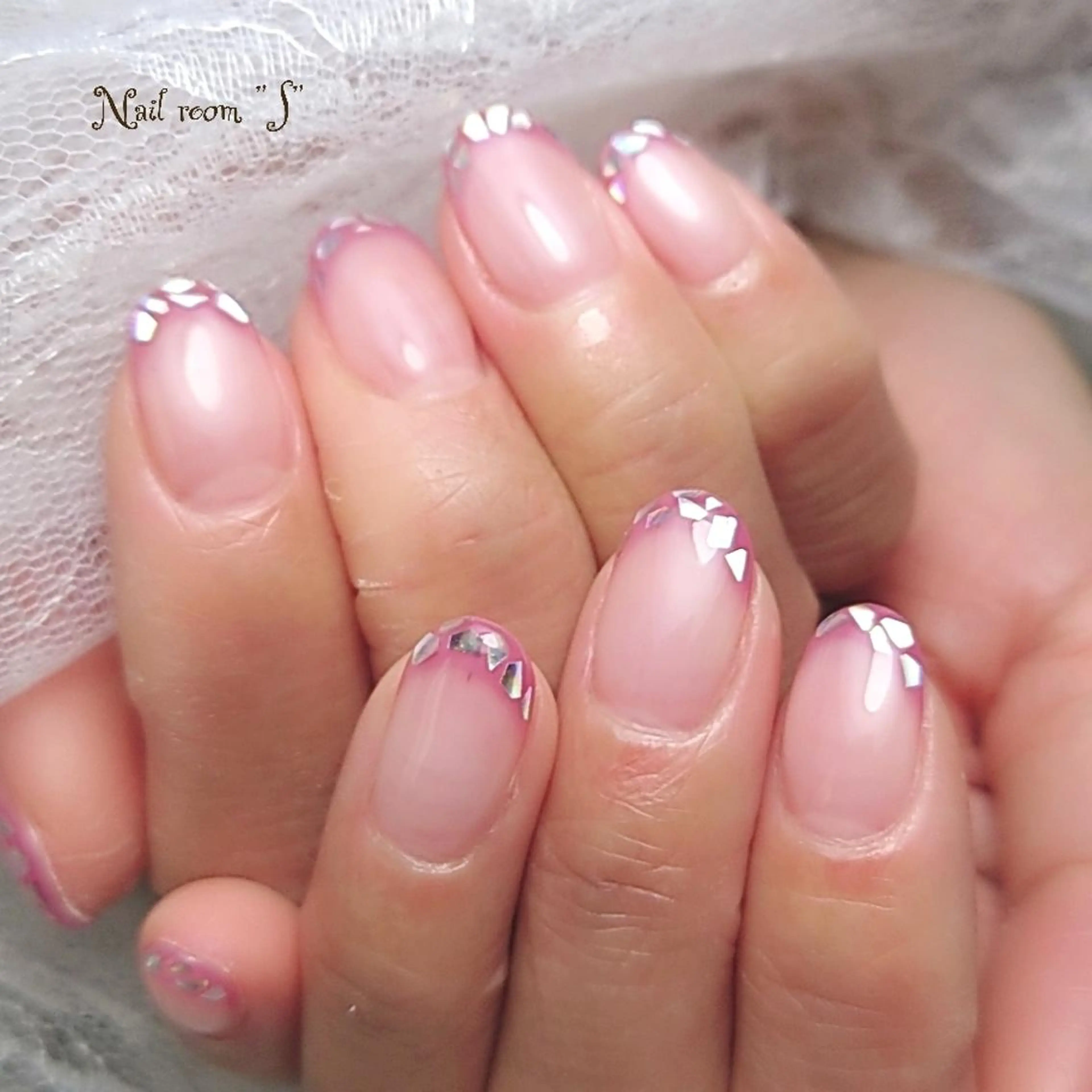 ネイル フレンチネイル ガラスフレンチ Nail room  "S"  SAKAIのネイルデザイン