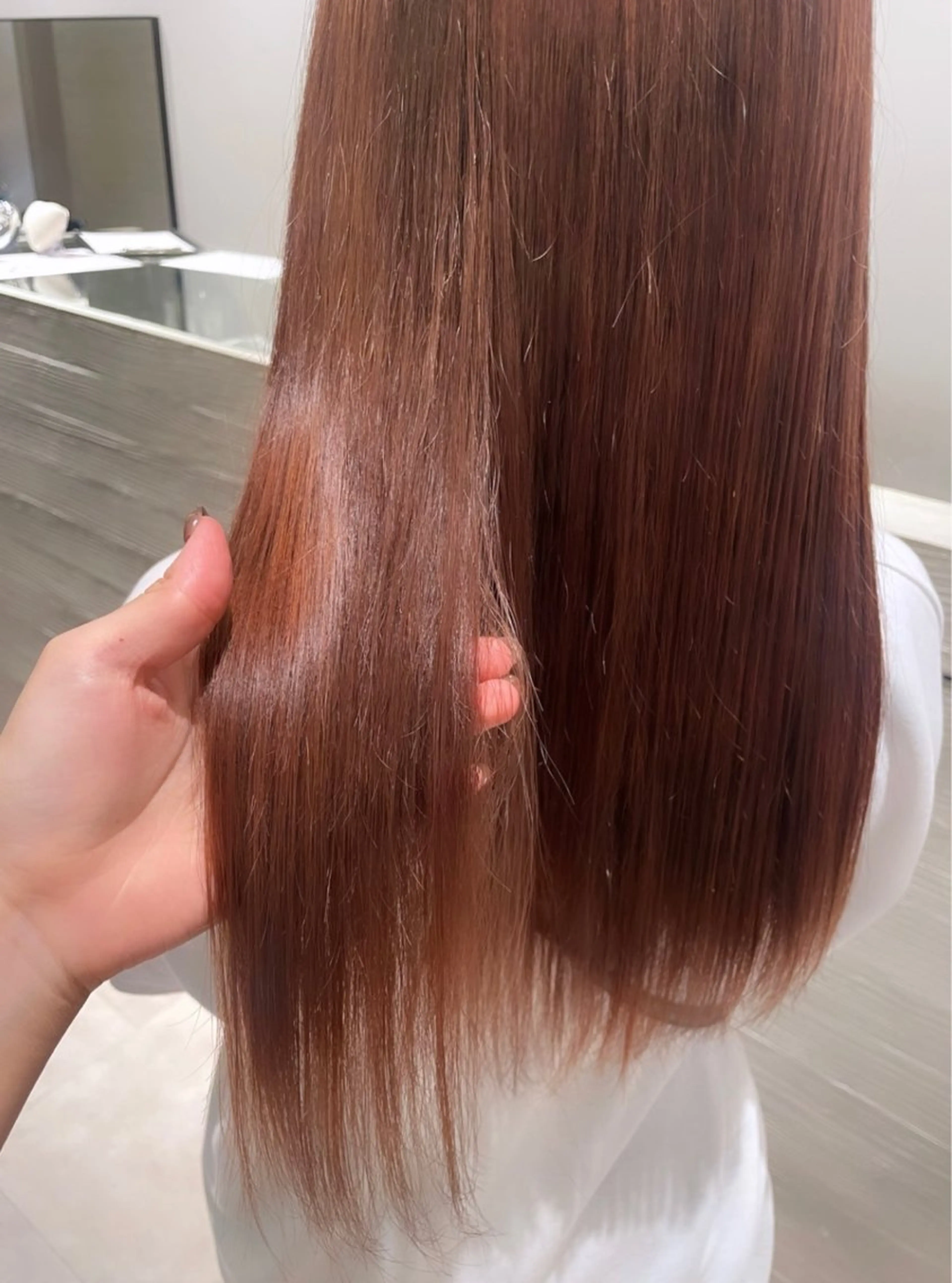 ロング オレンジブラウン ヘアカラー NEST by chord （ネストバイコード）所属・🤍関根 朋香🤍のヘアスタイル