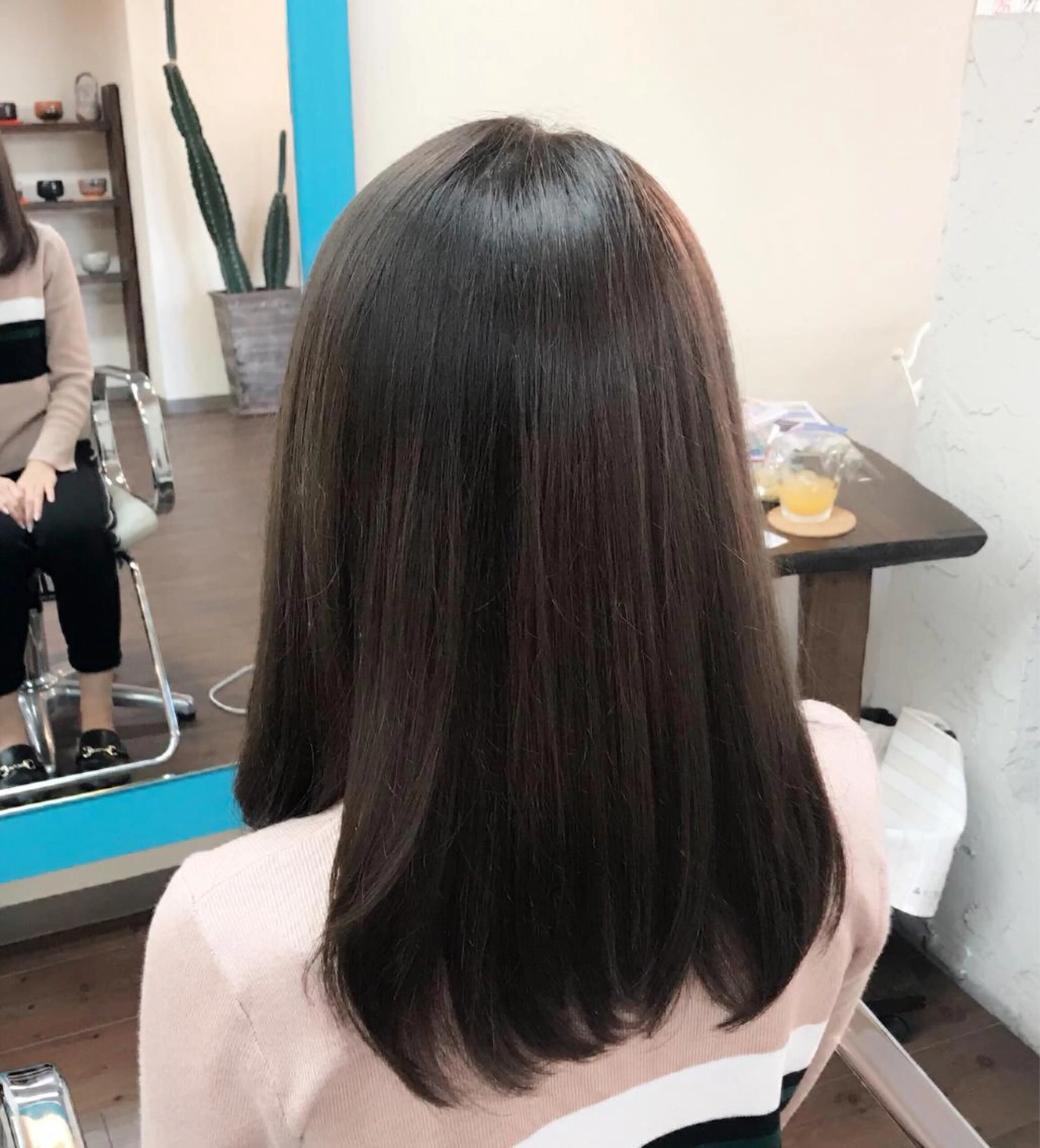セミロング アッシュ トリートメント カット ヘアカラー トリートメント ヘアウィズユウイースト所属・中野 大士のヘアスタイル