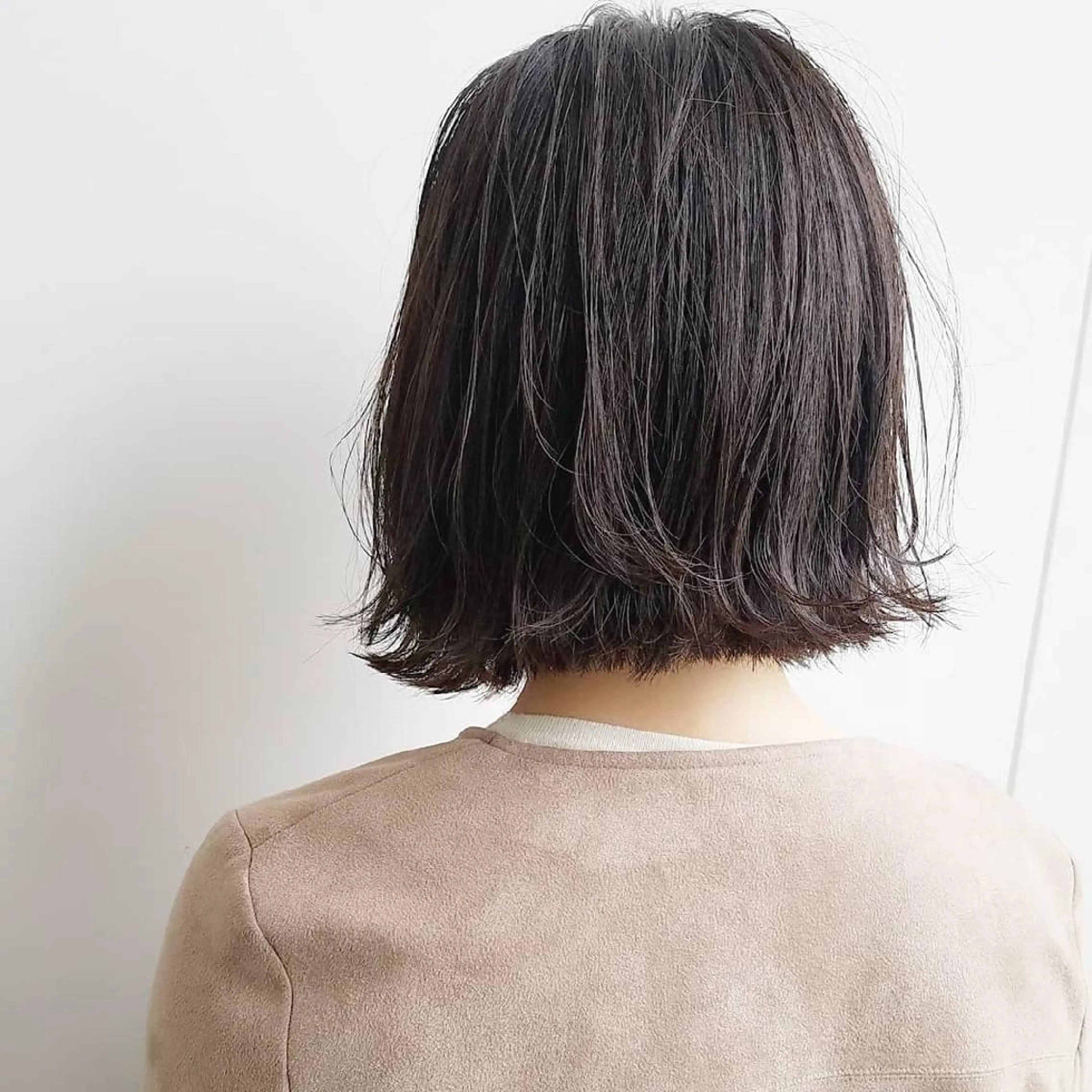 ショート カラー ボブ iplus✴ まつげ、眉毛、耳つぼのマツエク・マツパデザイン