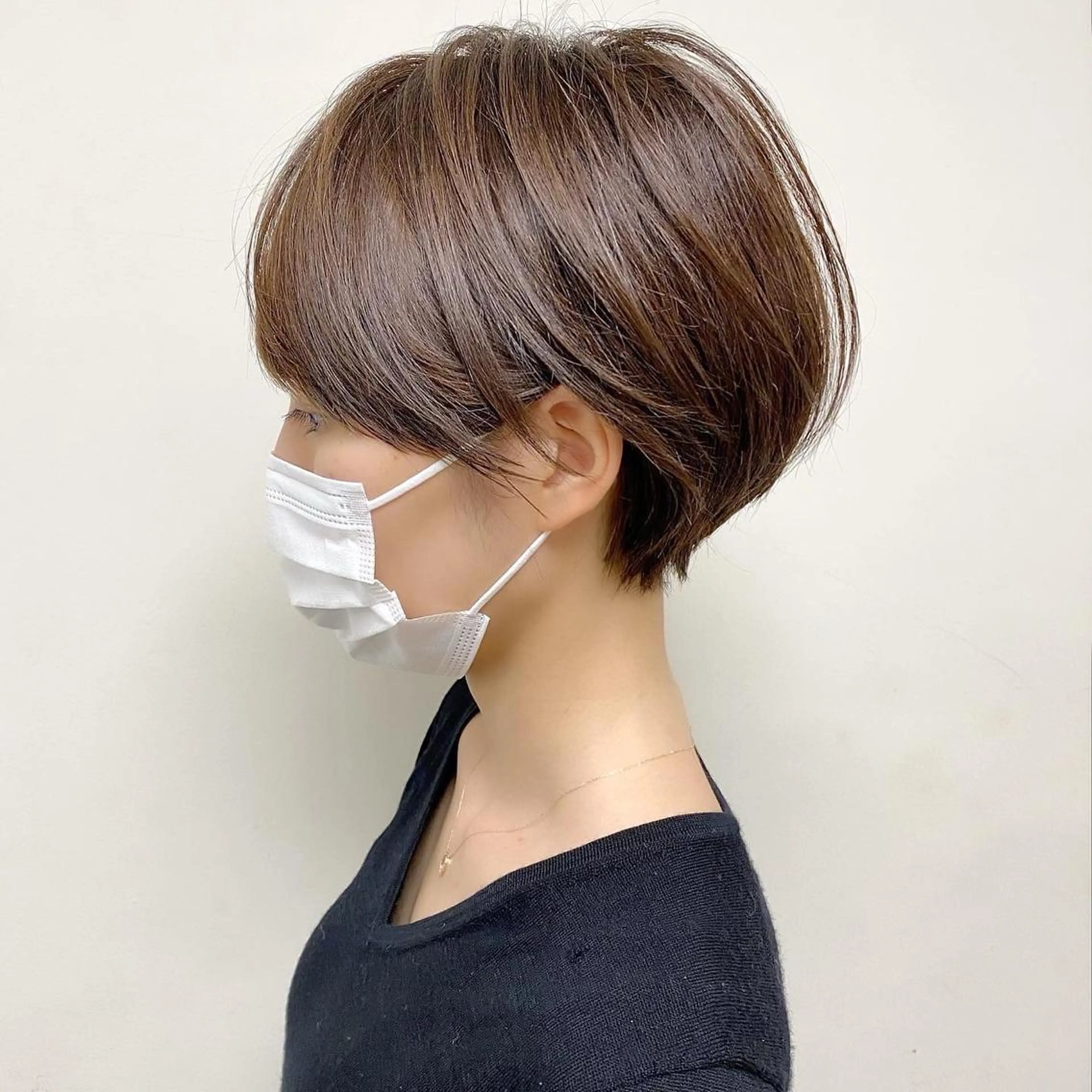 ショート カラー アッシュ ベージュカラー ブリーチ ケアブリーチ ダブルカラー lab.by ioe中崎店所属・中北篤志 ショートボブのヘアスタイル