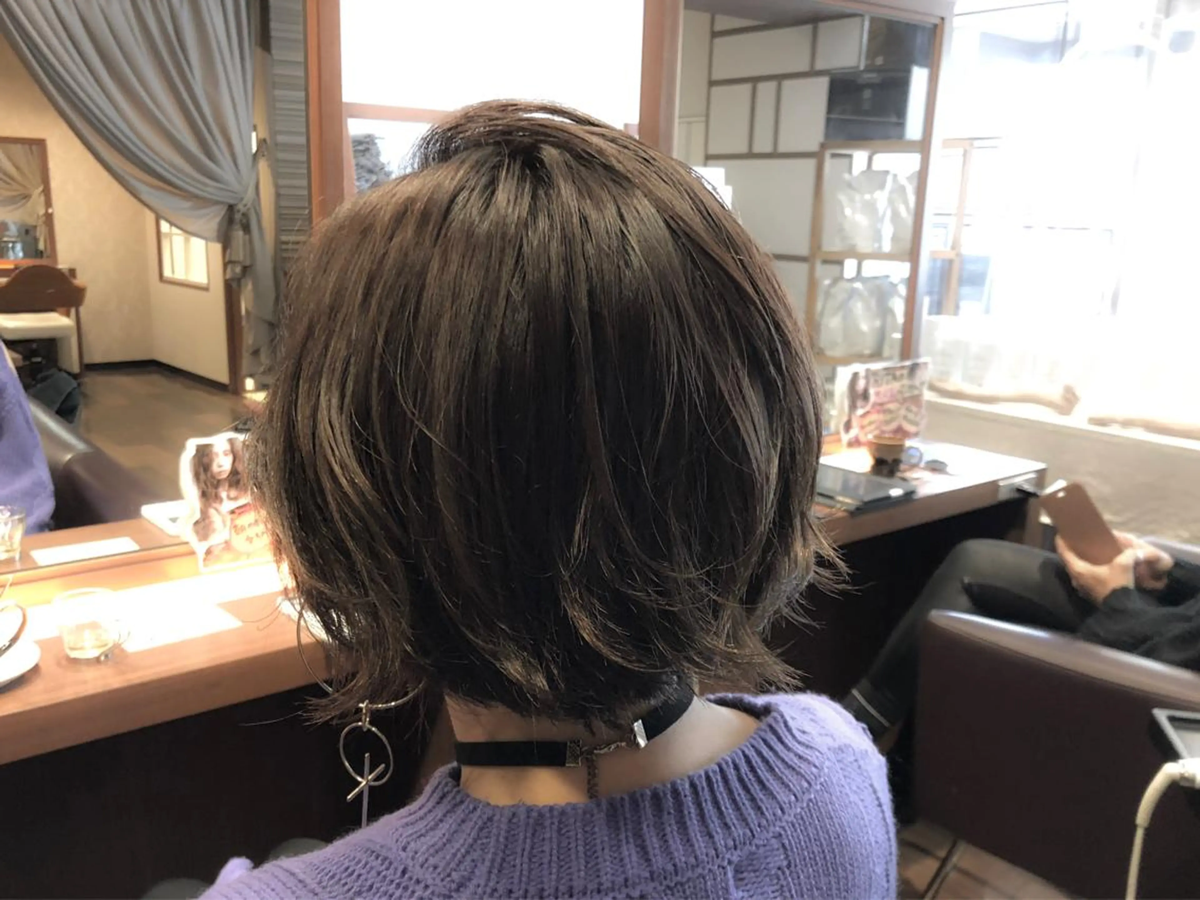 ショート カラー ブルーカラー ブルージュ ショートヘア 外ハネヘア 小森谷 亮太のヘアスタイル