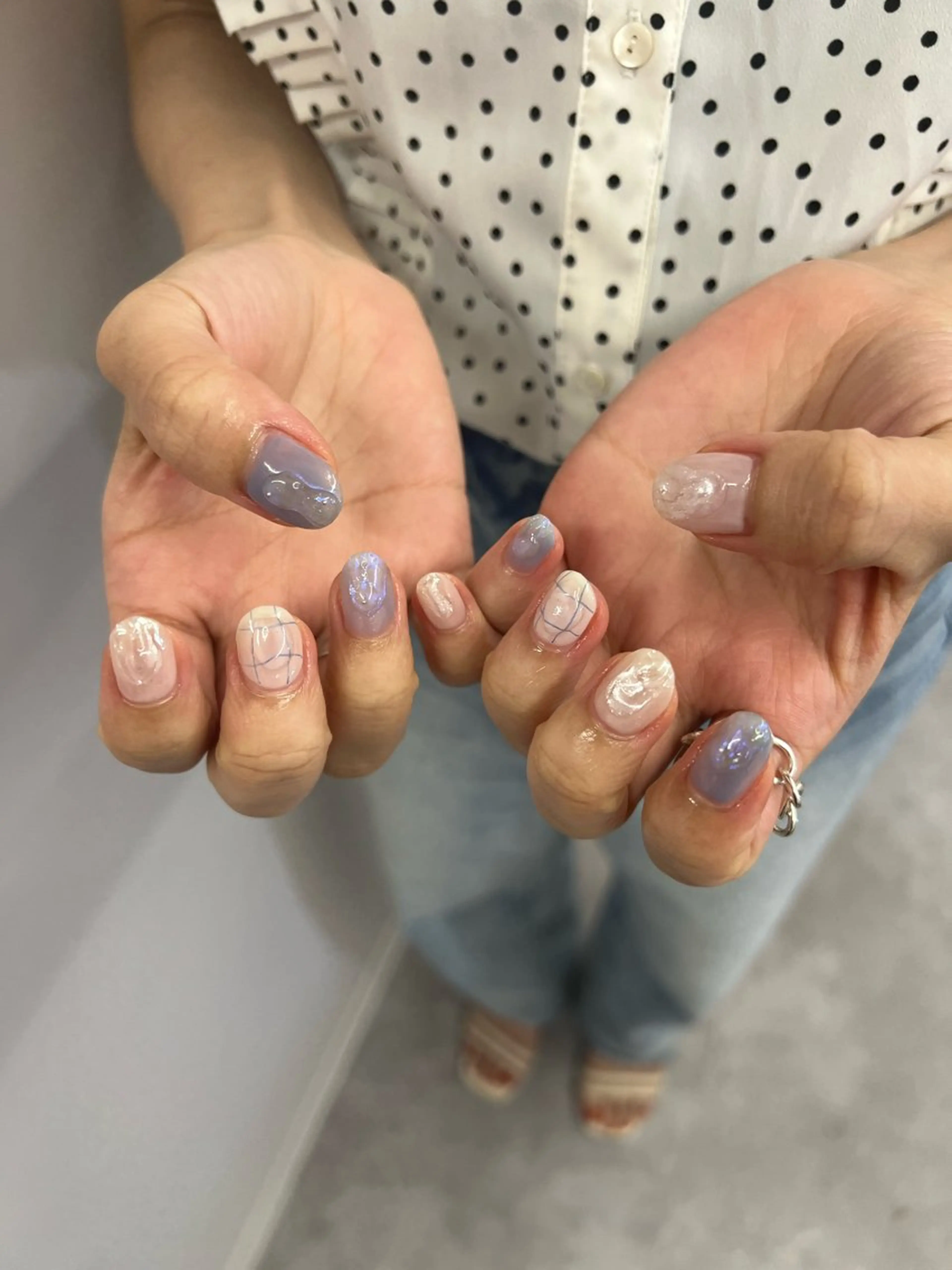 ネイル オーロラネイル ジェルネイル 水色 マグネットネイル ニュアンスネイル ハンドネイル ハンドケア Bana_ Nailのネイルデザイン