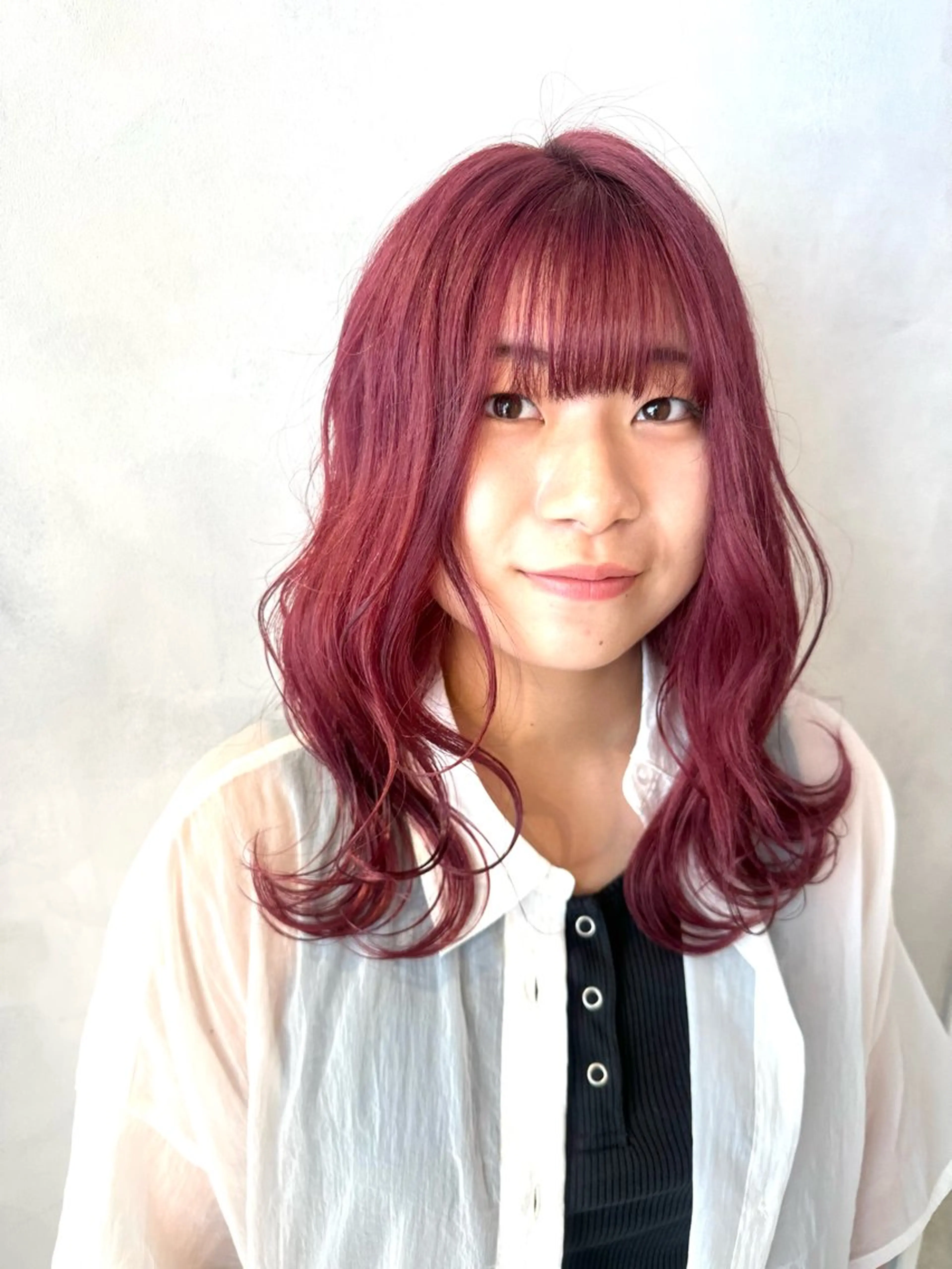 ミディアム カラー ヘアカラー トリートメント デザインカラー/パー マ🦖外岡咲希🦖のヘアスタイル