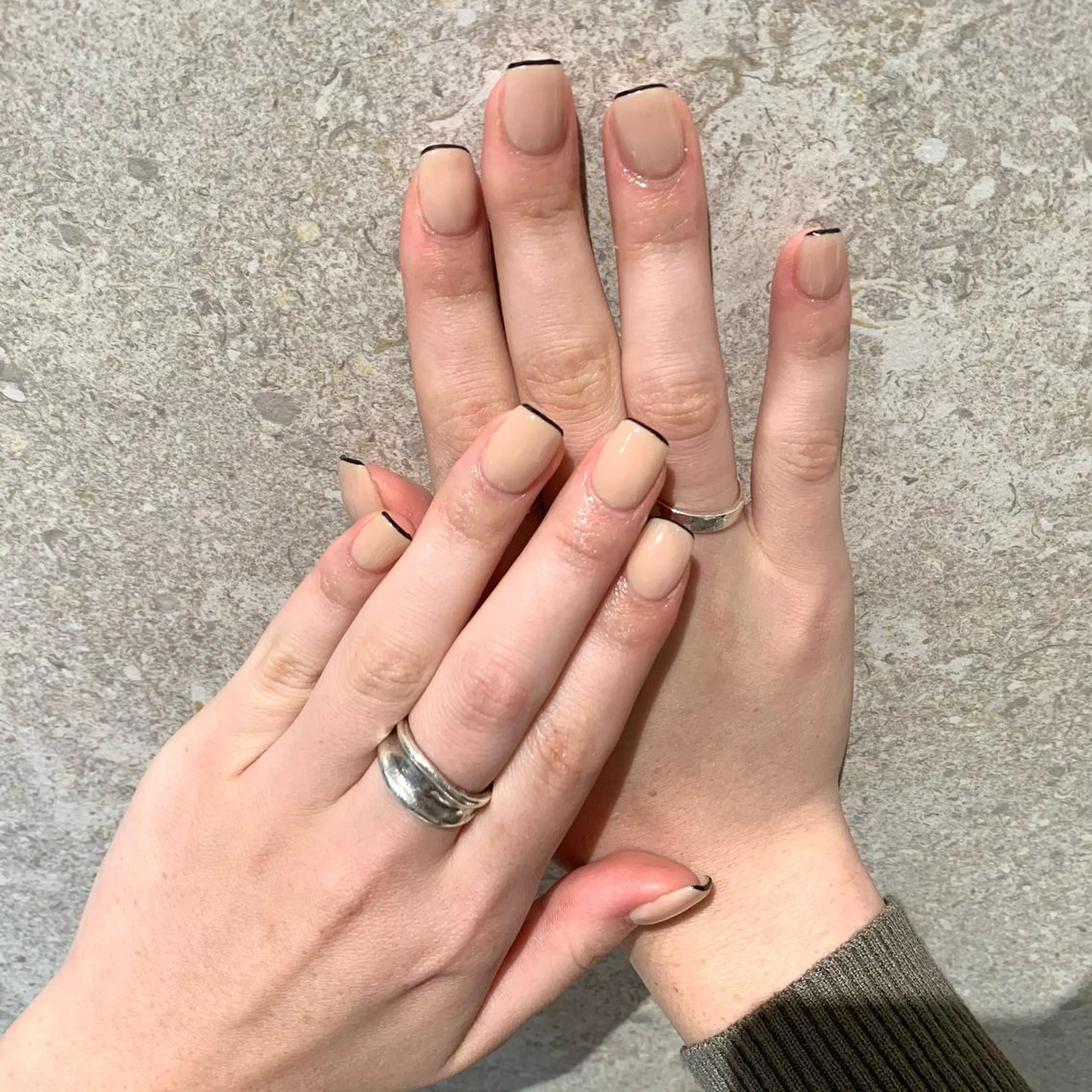 ネイル フレンチネイル ハンドネイル ハンドケア esby Loely MIZUKIのネイルデザイン