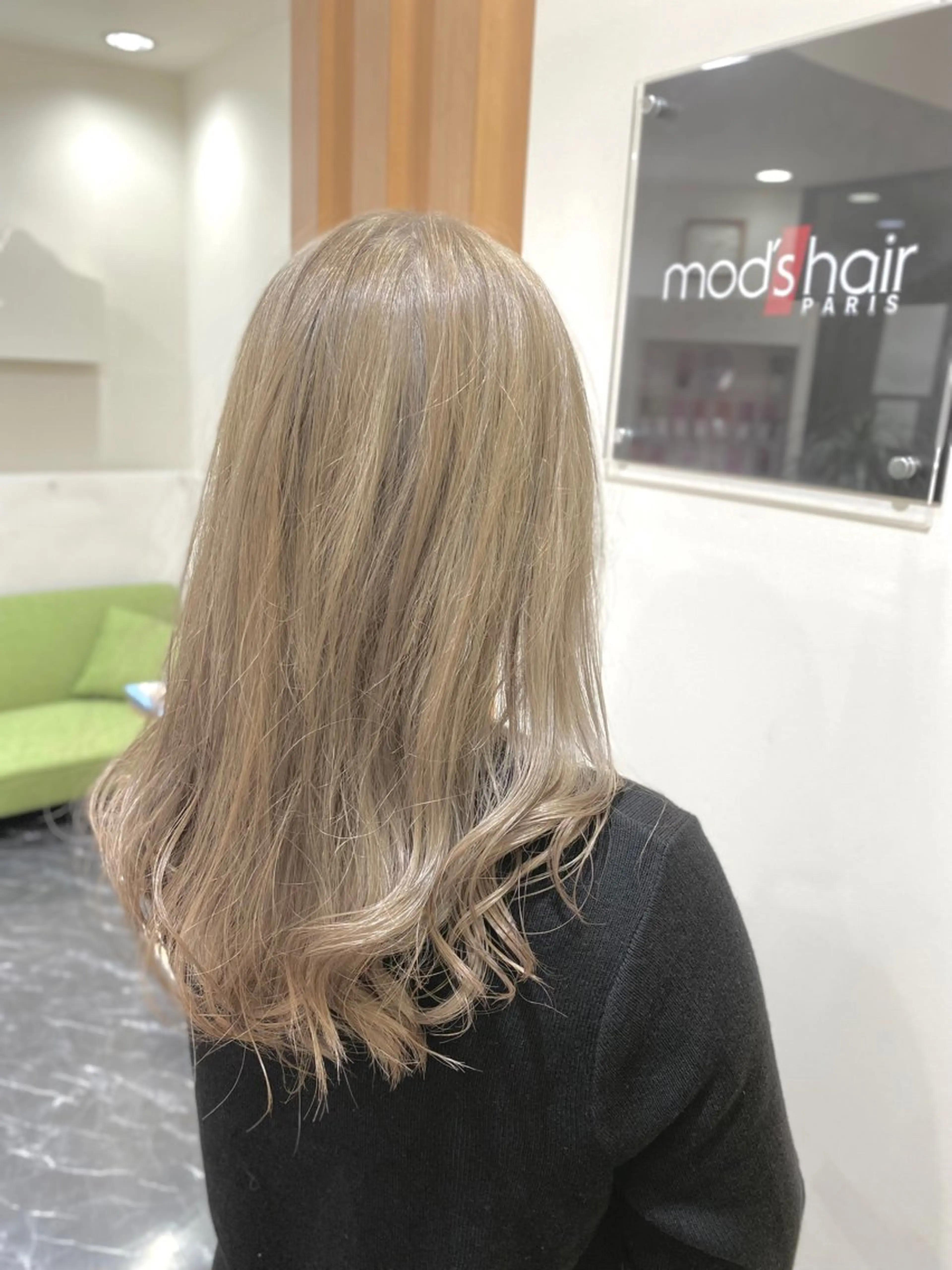 セミロング カンベ ショウリのヘアスタイル