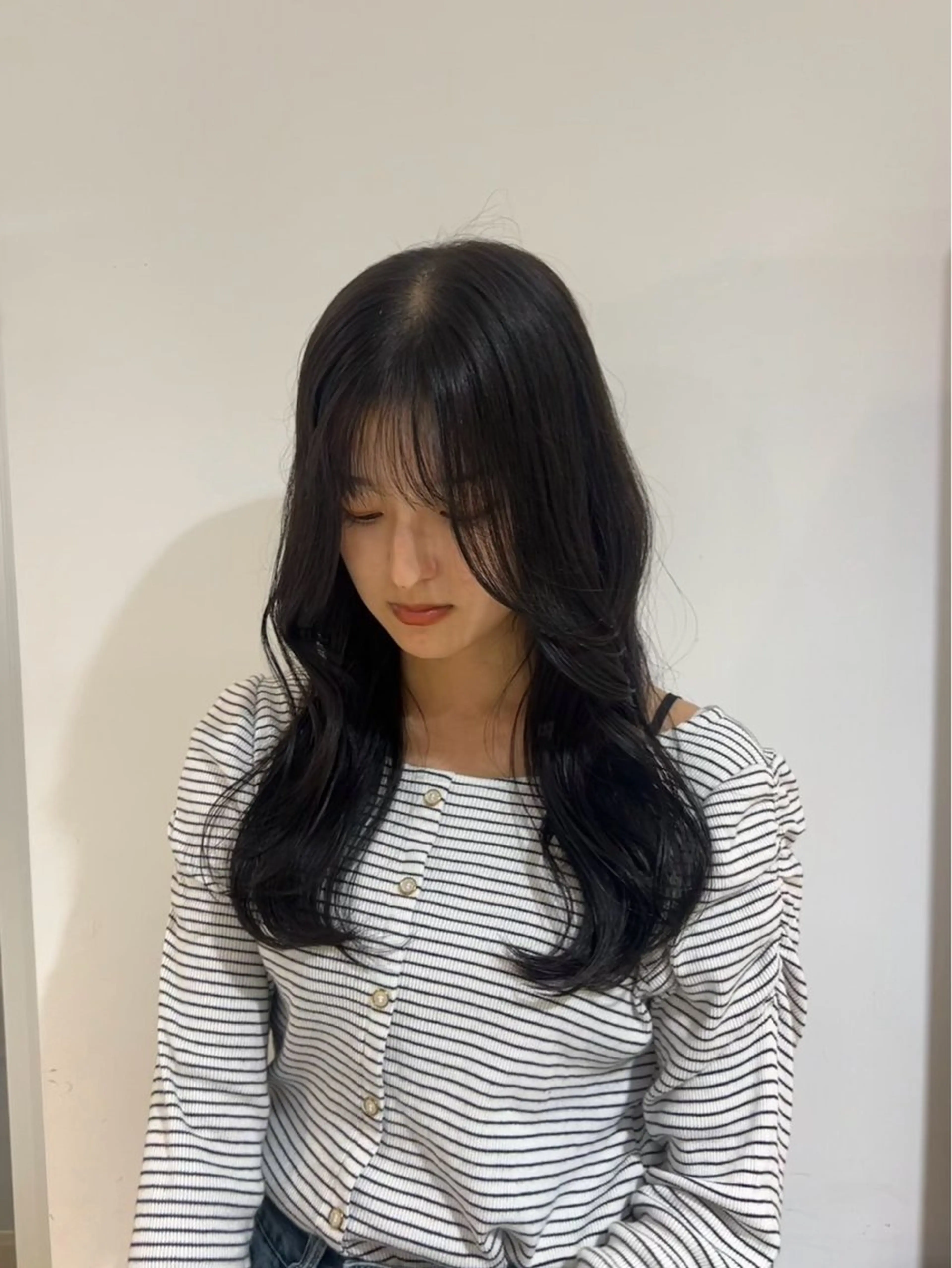 ロング カラー 西村 清花のヘアスタイル