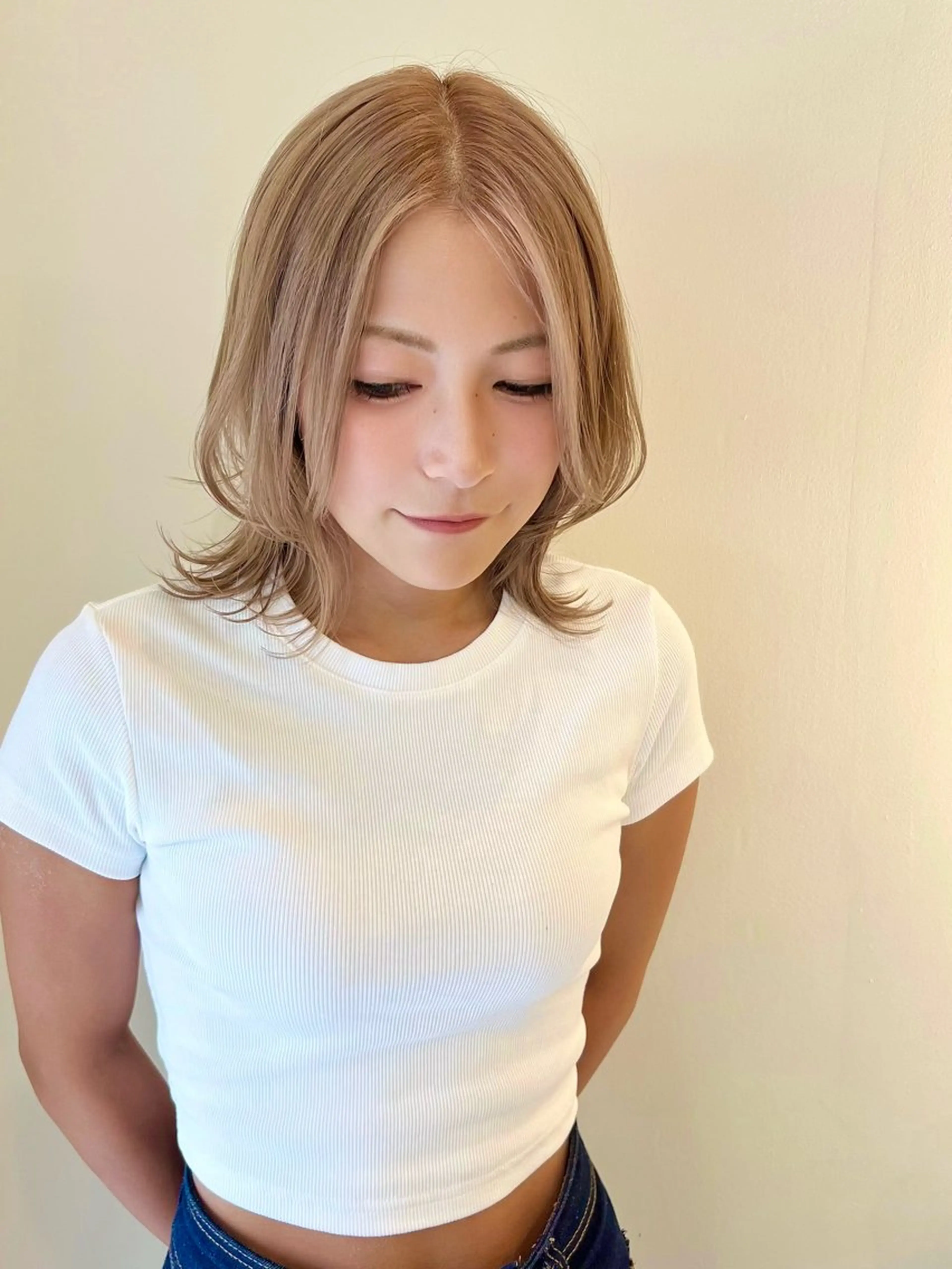 ミディアム カラー ヘアカラー トリートメント レイヤー/韓国 ハイトーン興津史弥のヘアスタイル