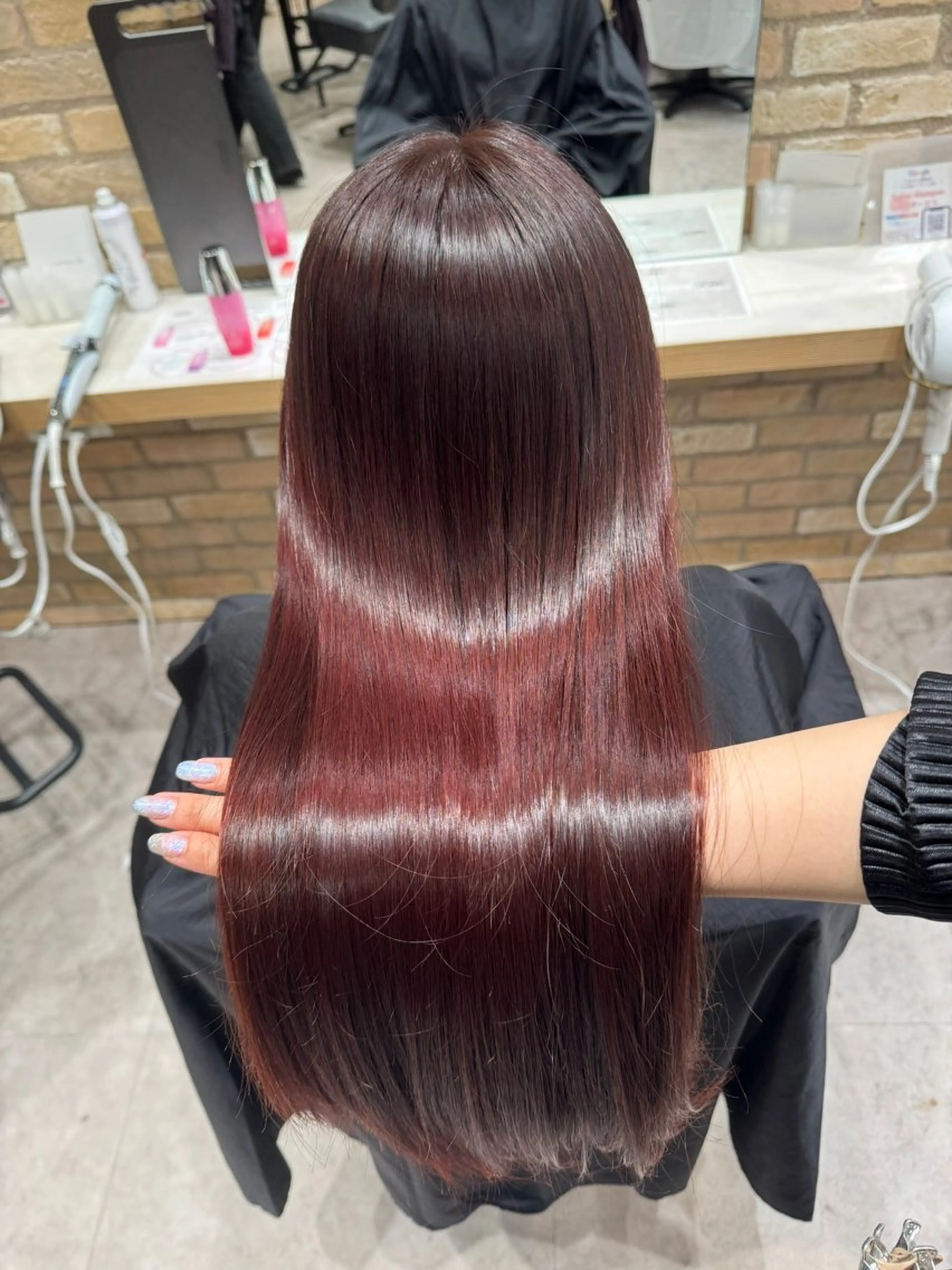 カラー Miyuu🎀カラー マツエク・ストレートのヘアスタイル