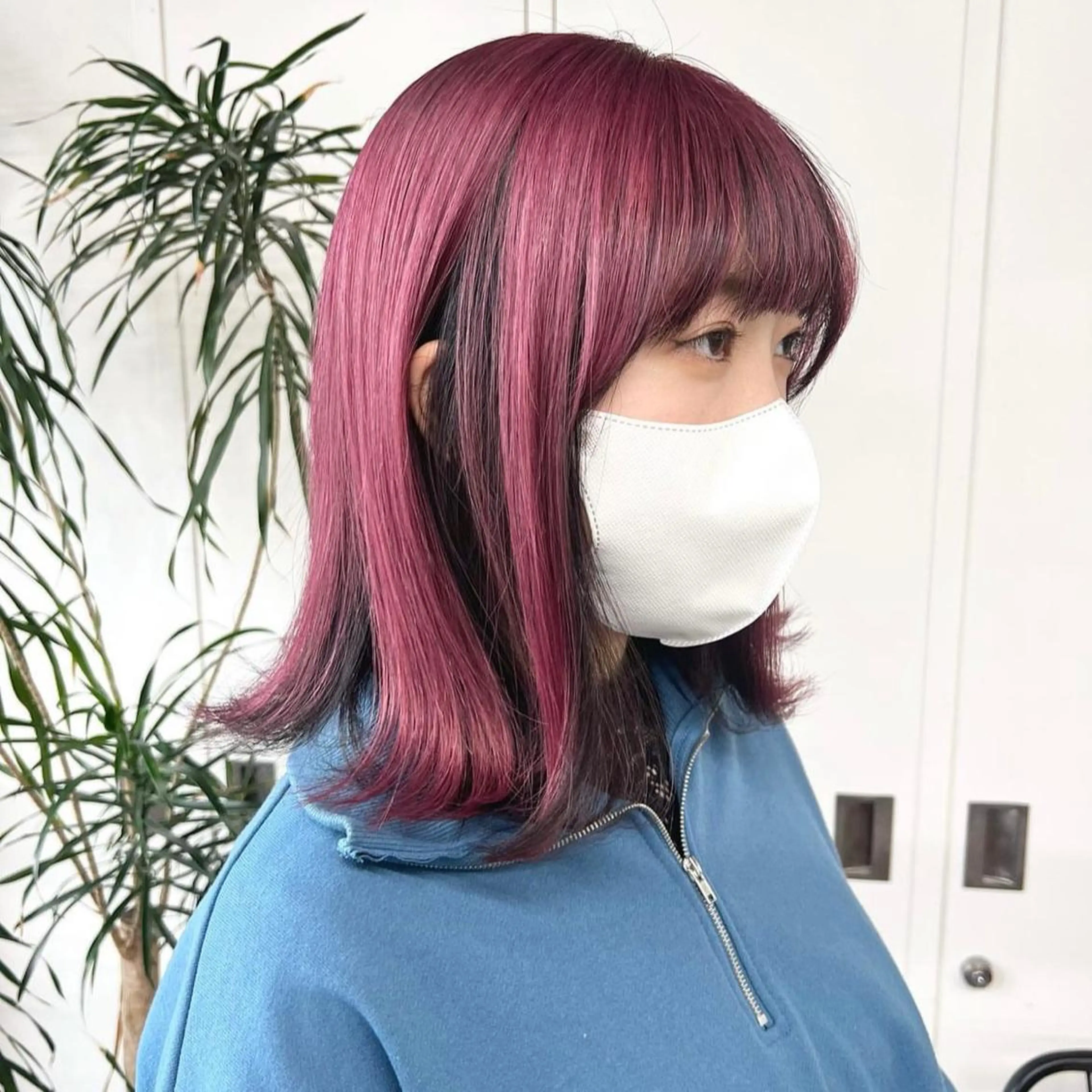 ミディアム カラー ダークグレー インナーカラー ピンクカラー ヘアカラー トリートメント 韓国 /男女🆗 細江　美紅のヘアスタイル