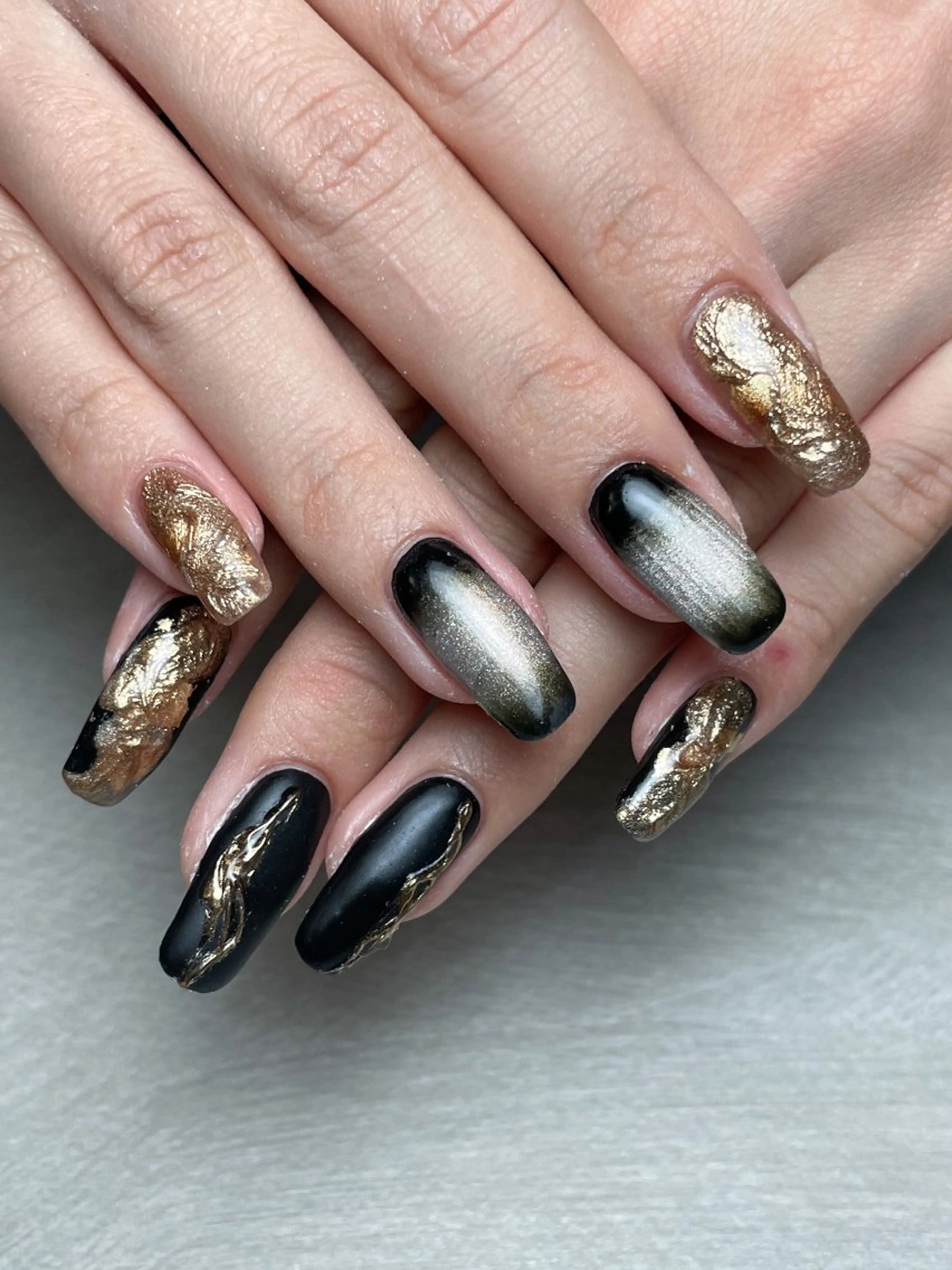 ネイル ハンドネイル atelier　FIORITURA所属・FIORITURA aiのネイルデザイン