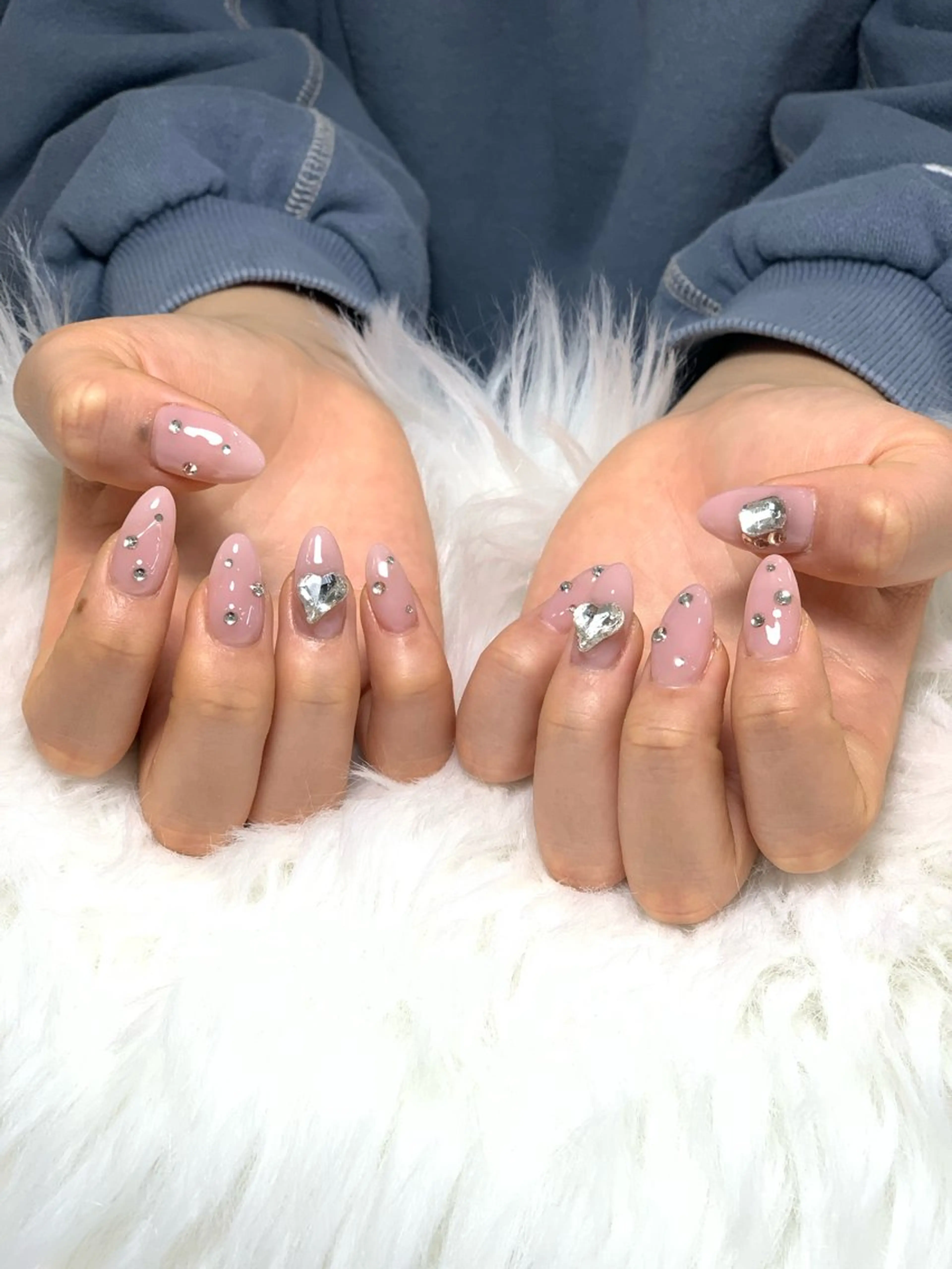 ネイル アートネイル チークネイル 長さ出し フレンチネイル ジェルネイル Lily nails studio所属・ネイルサロン Lilyのネイルデザイン