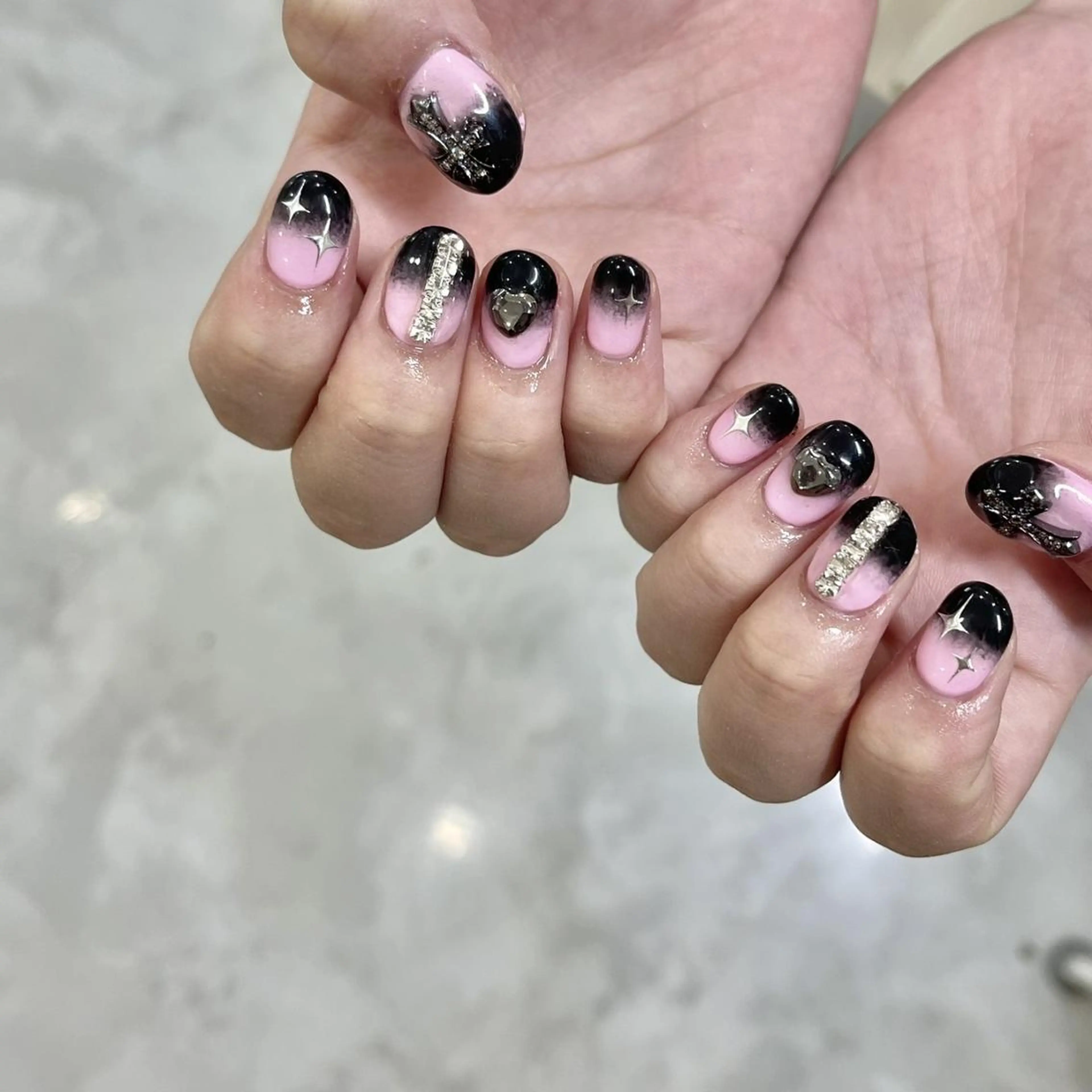 ネイル PEEKABOO京橋 EYE&NAILのマツエク・マツパデザイン