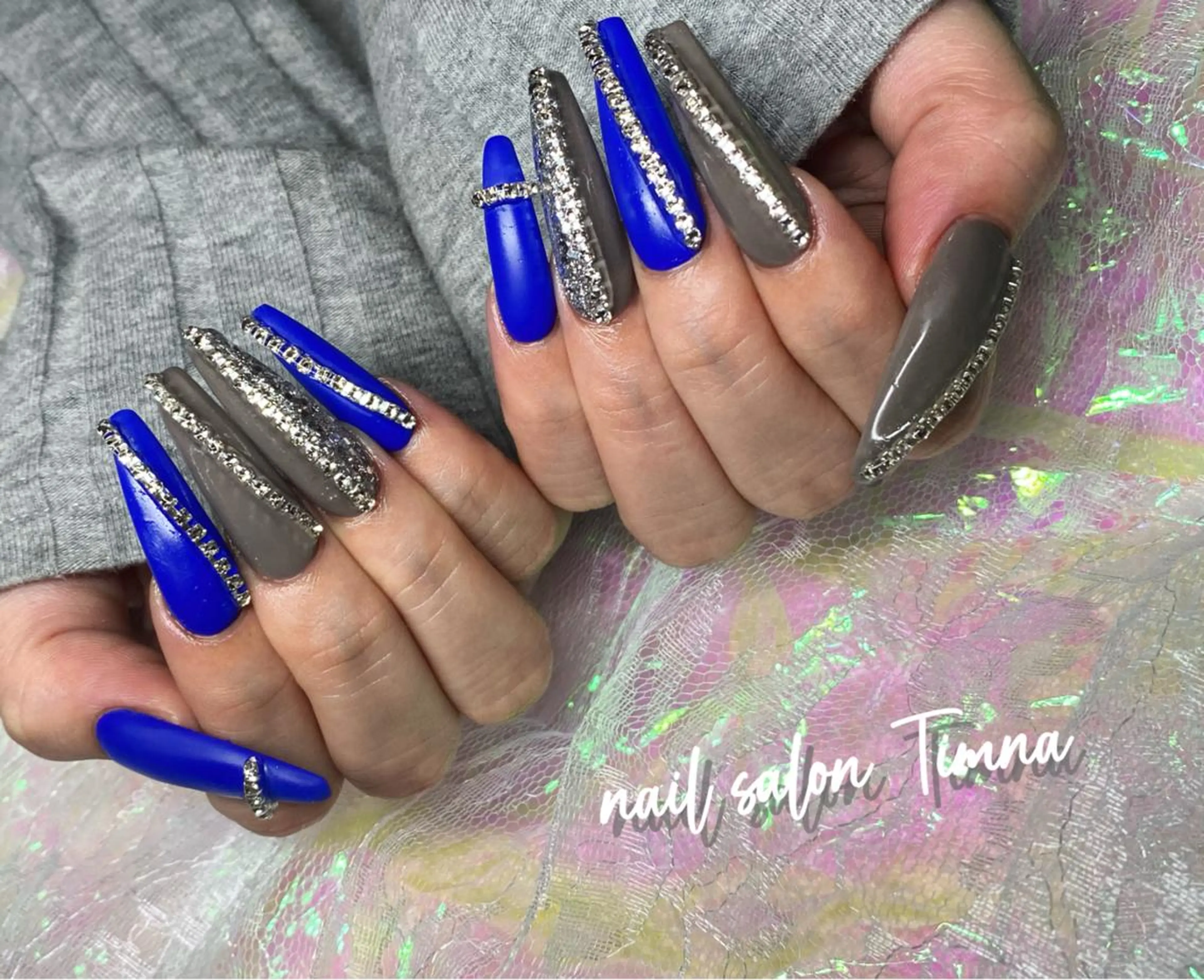 ロング ハンドネイル NAILSALON 🍔Timna🍟のネイルデザイン