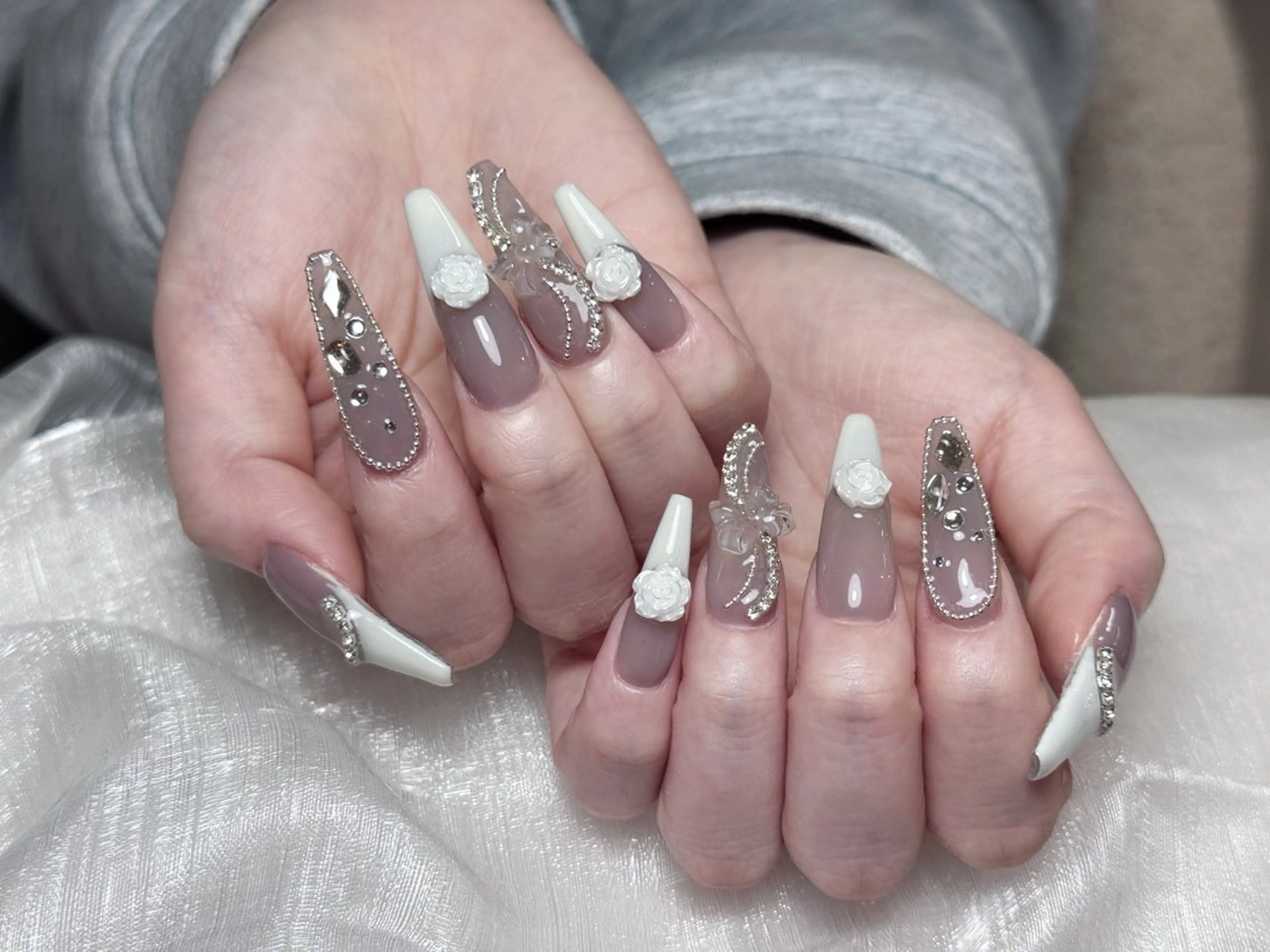 ネイル アートネイル 成人式 ジェルネイル ニュアンスネイル 夏ネイル ハンドネイル Jenn Nail_ ヘビのネイルデザイン