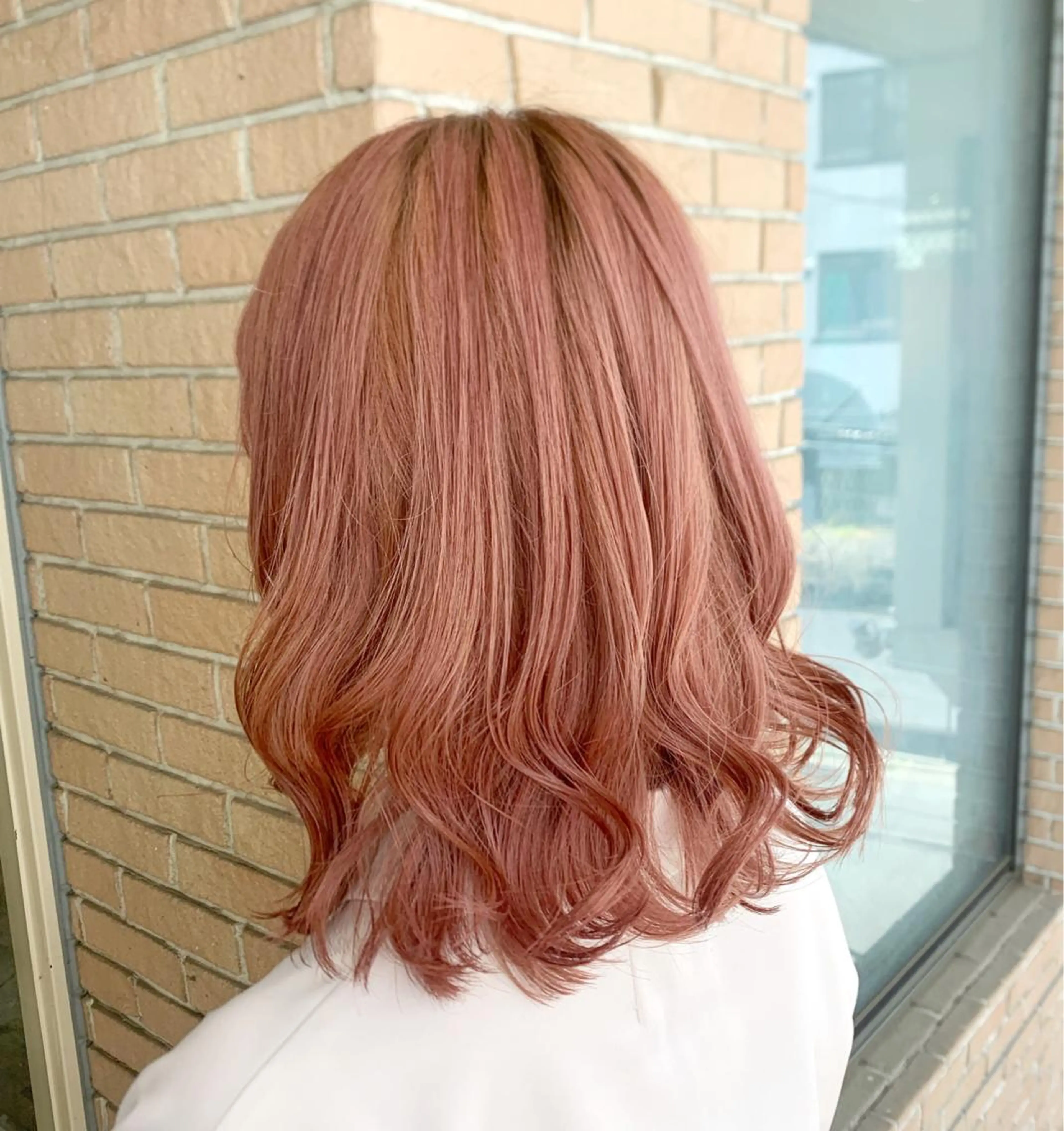 セミロング カラー ヘアアレンジ ブリーチ ピンクカラー ヘアカラー ピンクカラー🩷 ヘアセットＮＯ.1のヘアスタイル