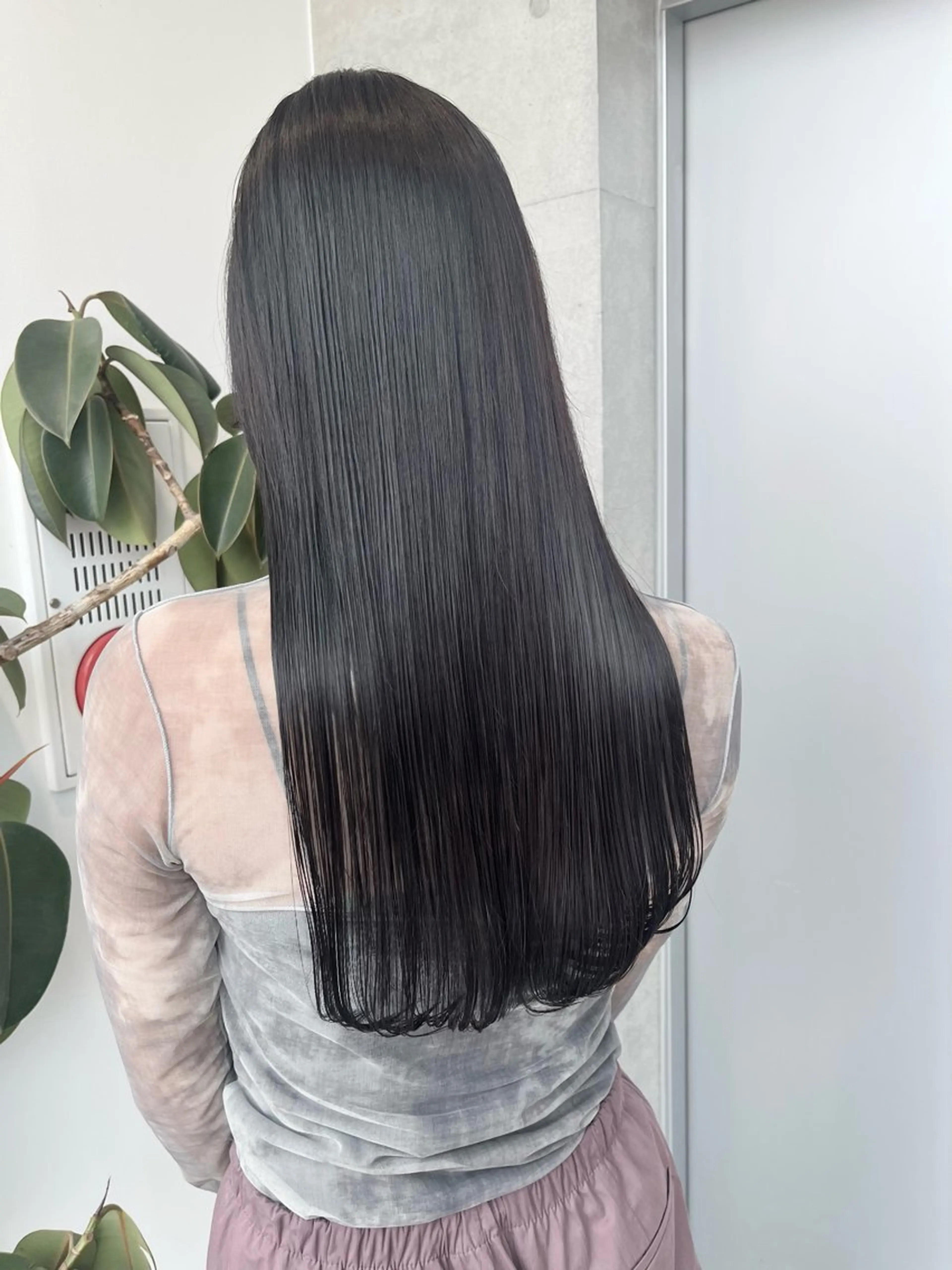 ロング カラー パーマ ヘアアレンジ トリートメント ヘッドスパ ヘアセット 透明感/オリーブ/ グレージュ/YUKAのヘアスタイル